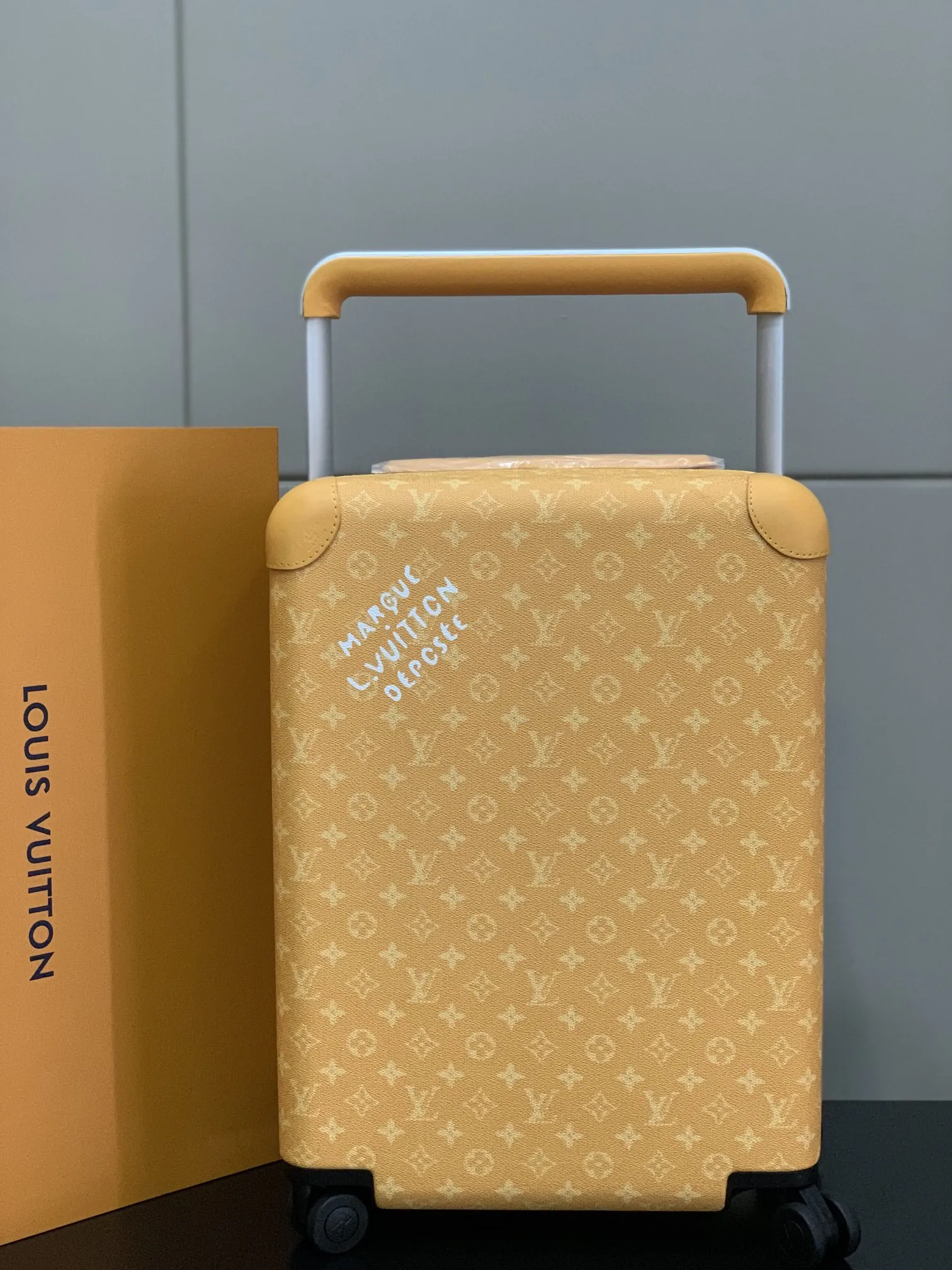 HORIZON キャリーケース ベージュ オリジナルデザイン - 画像 (4)