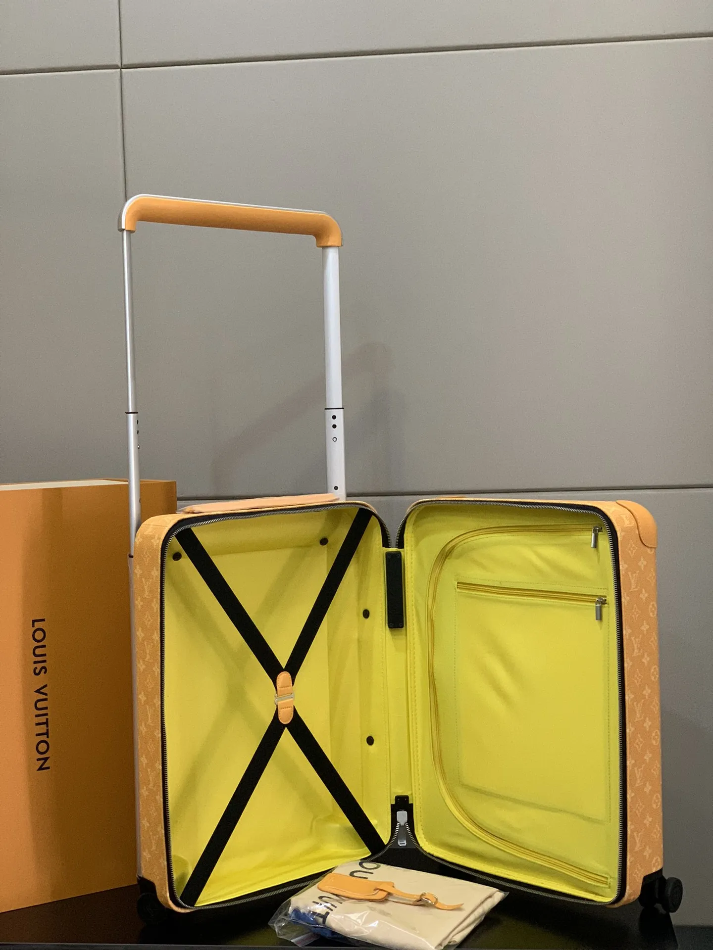 HORIZON キャリーケース ベージュ オリジナルデザイン - 画像 (9)