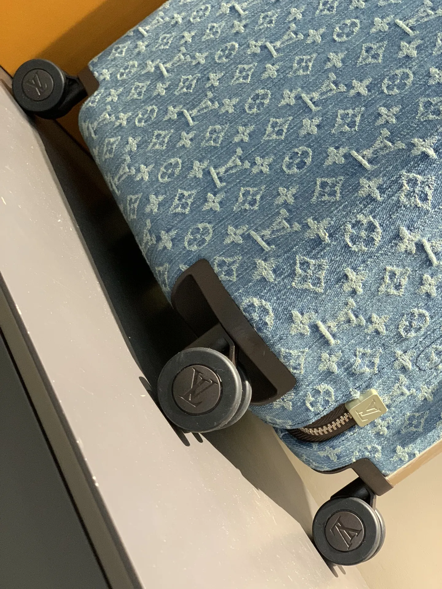 HORIZON ブルー 四輪ラ杆スーツケース - 画像 (9)