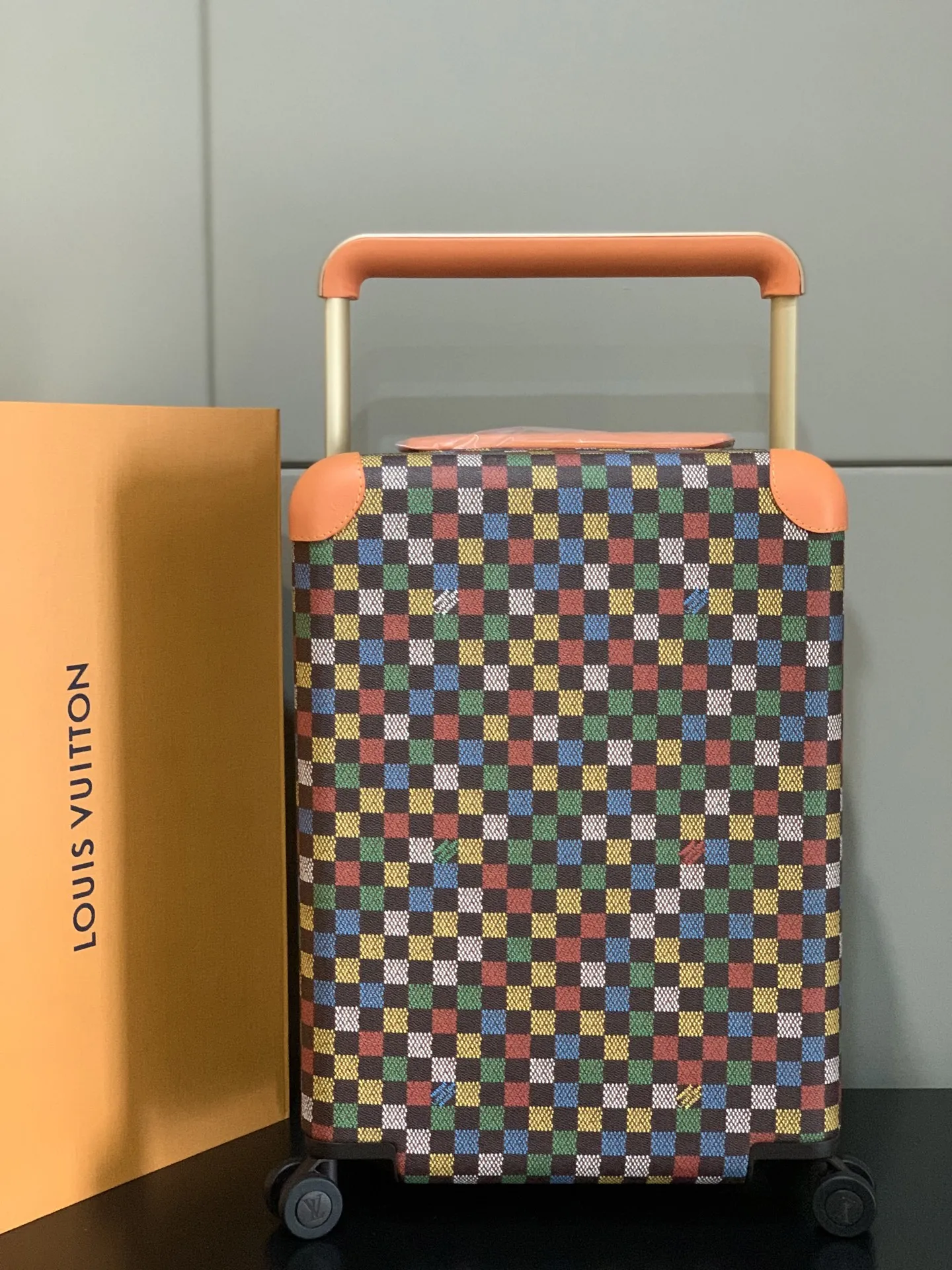LOUIS VUITTON 55cm チェック柄 四輪キャリーケース - 画像 (8)
