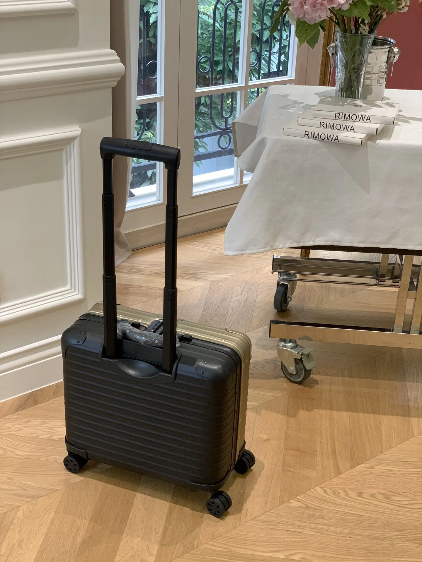 RIMOWA Original Compact 16インチゴールドビジネスケース - 画像 (3)