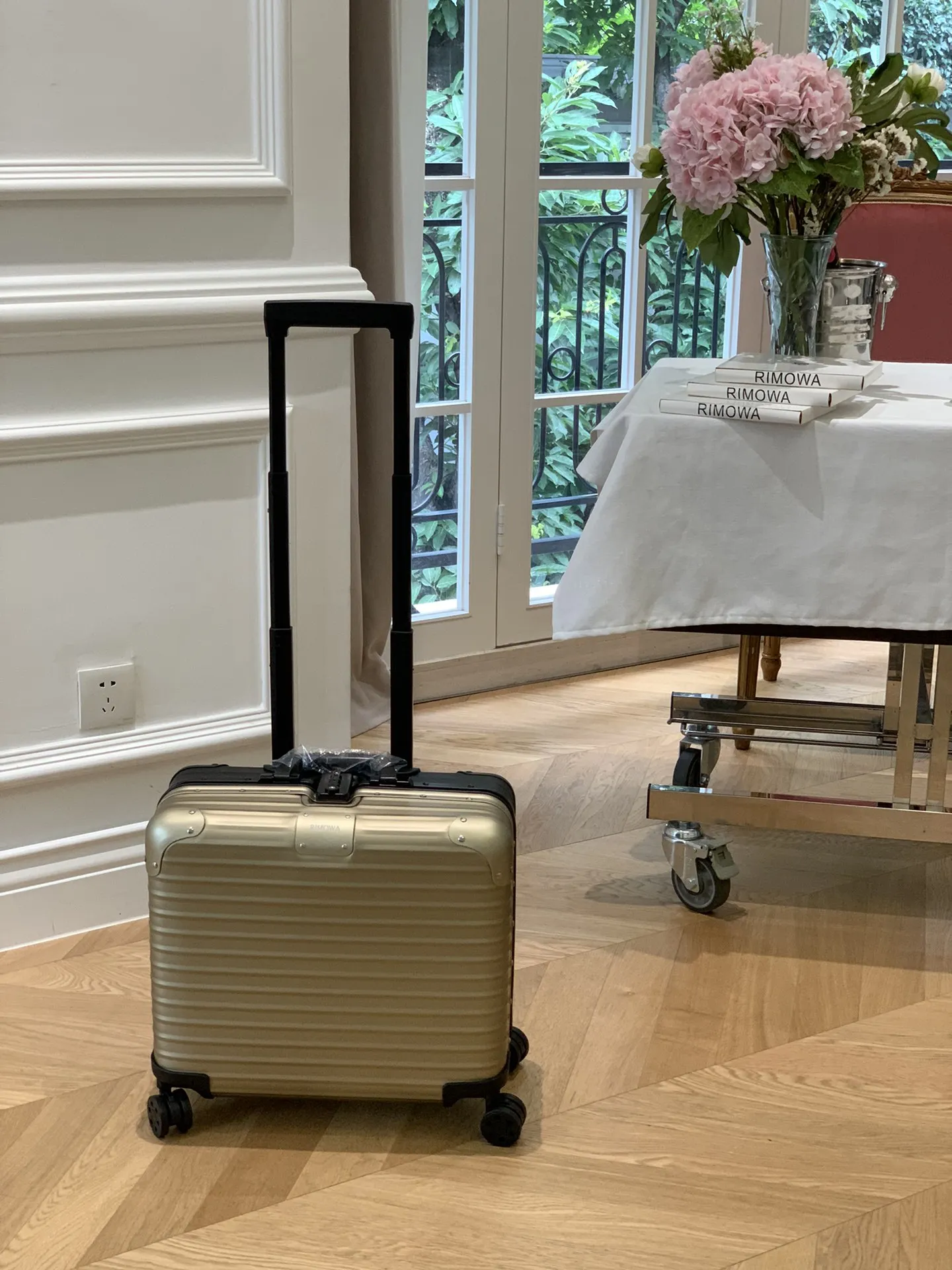 RIMOWA Original Compact 16インチゴールドビジネスケース - 画像 (8)