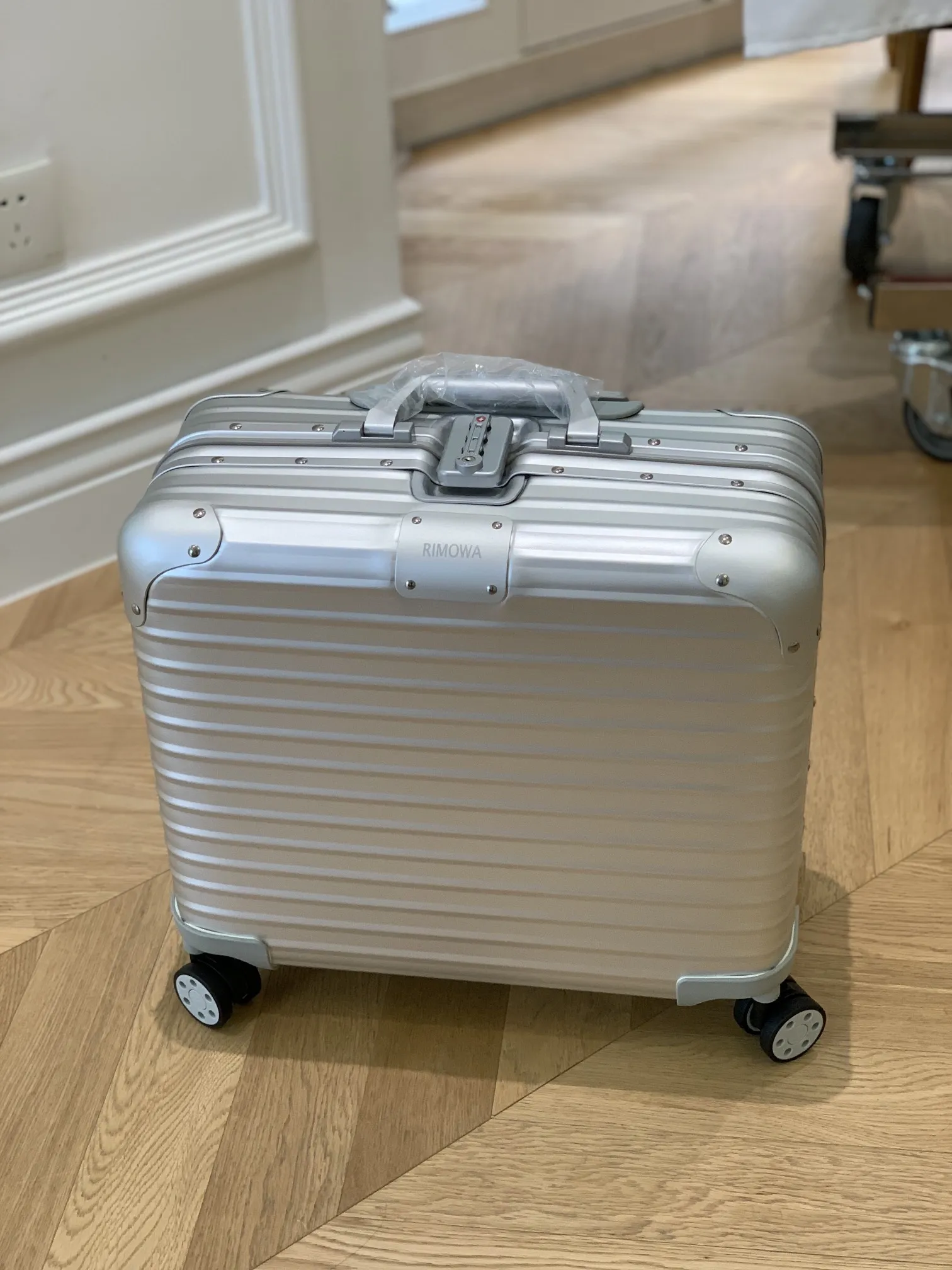 RIMOWA Original Compact シルバー 16インチビジネスケース