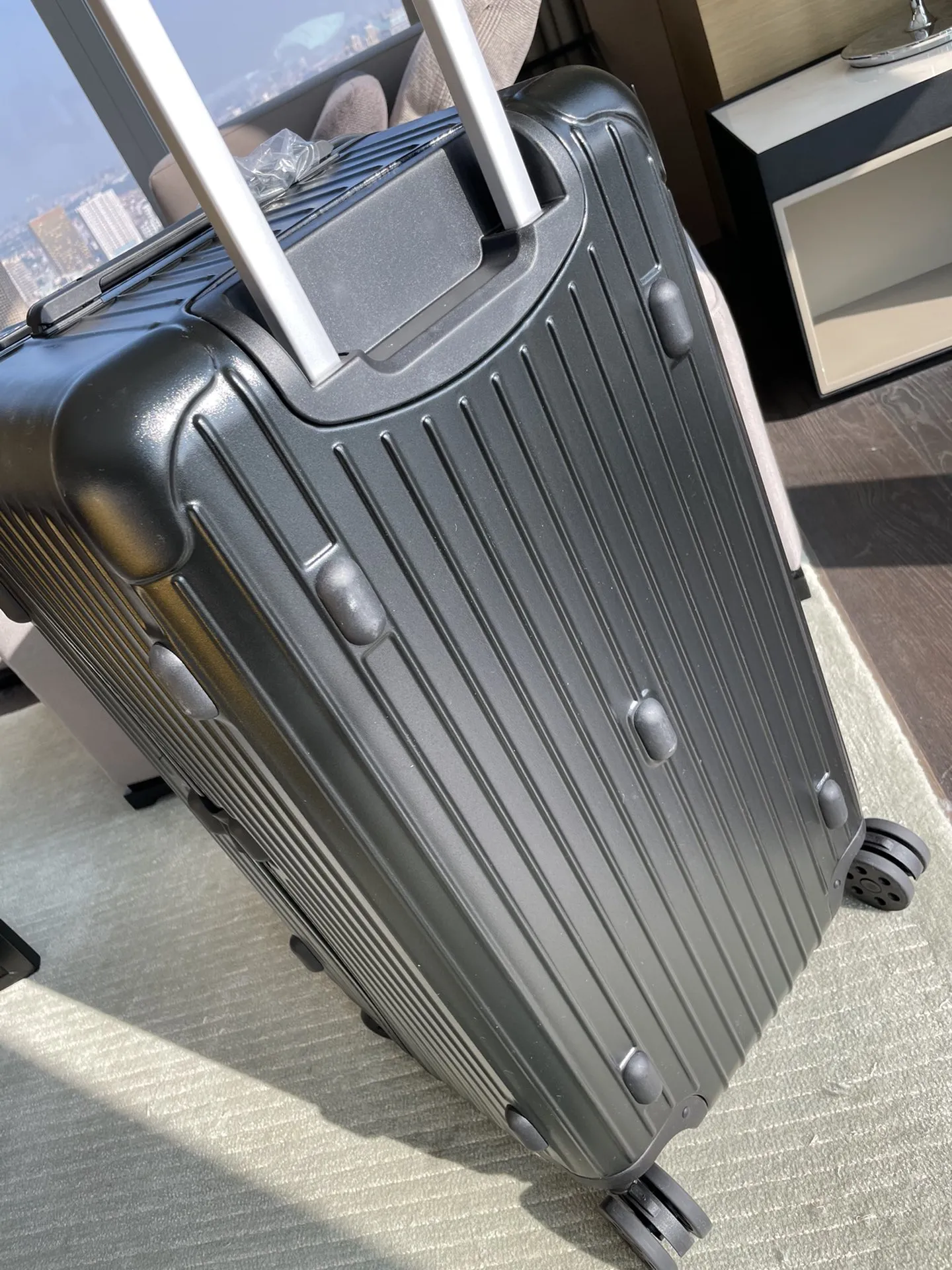 RIMOWA Trunk 黒色 スポーツモデルPC - 画像 (9)