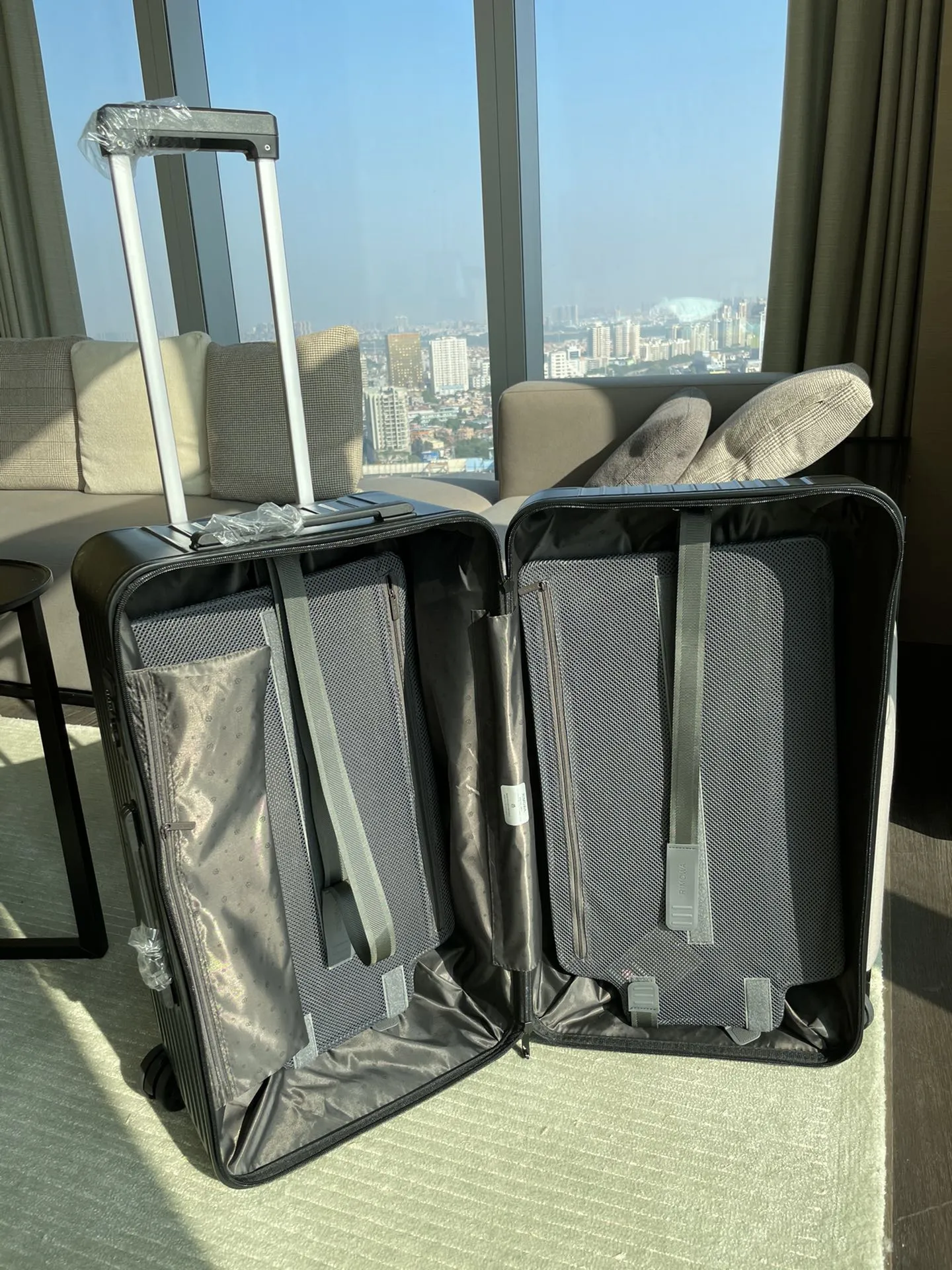 RIMOWA Trunk 黒色 スポーツモデルPC - 画像 (10)
