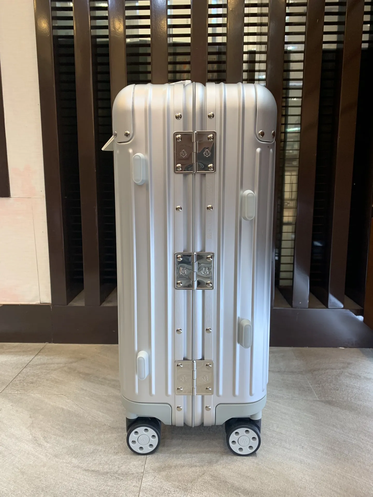 RIMOWA Original 925 シルバー 21インチスーツケース - 画像 (5)
