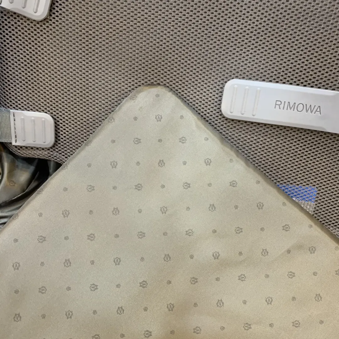 RIMOWA Original 925 シルバー 21インチスーツケース - 画像 (8)
