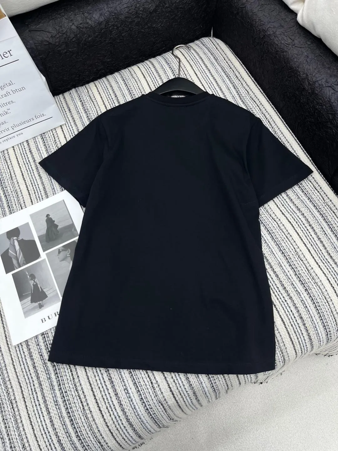 Her*新作黒プリント半袖Tシャツ - 画像 (7)