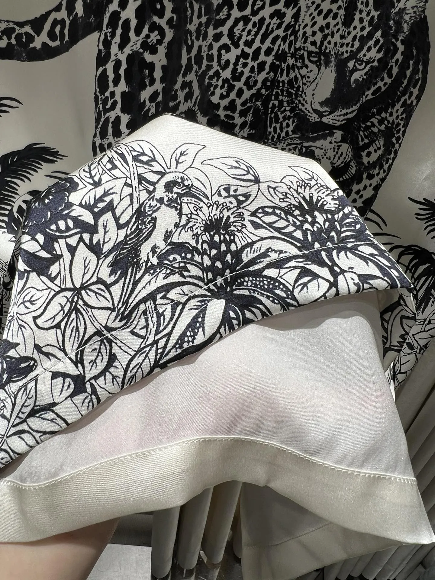 エルメス黒豹プリント半袖Tシャツ新作 - 画像 (5)