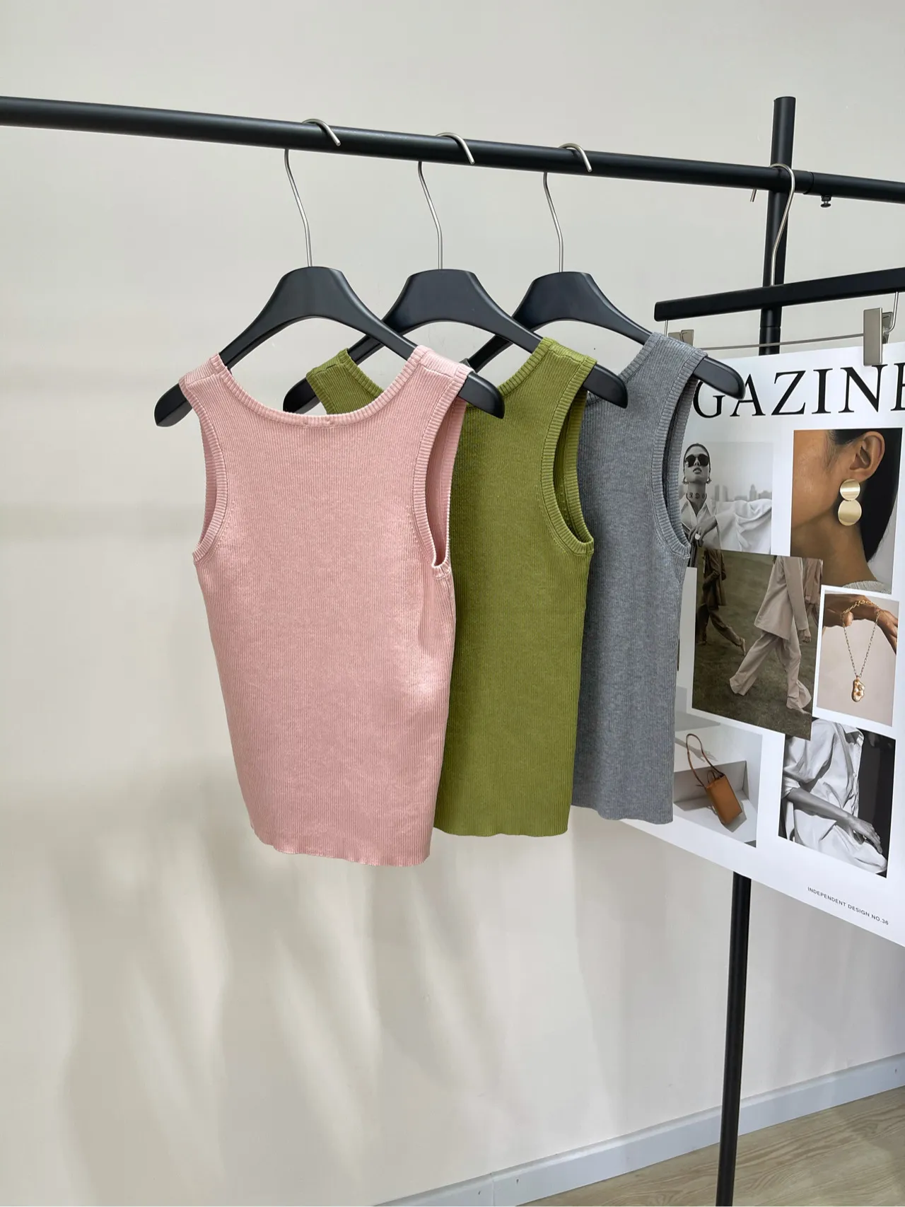 Loew三色刺繍ニットベストピンクグレーアプリコット - 画像 (10)