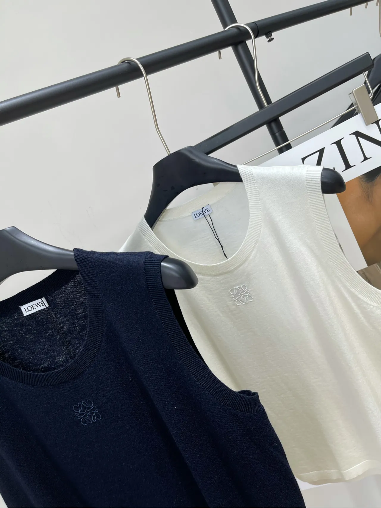 loewe新作黒白ニットベスト - 画像 (8)