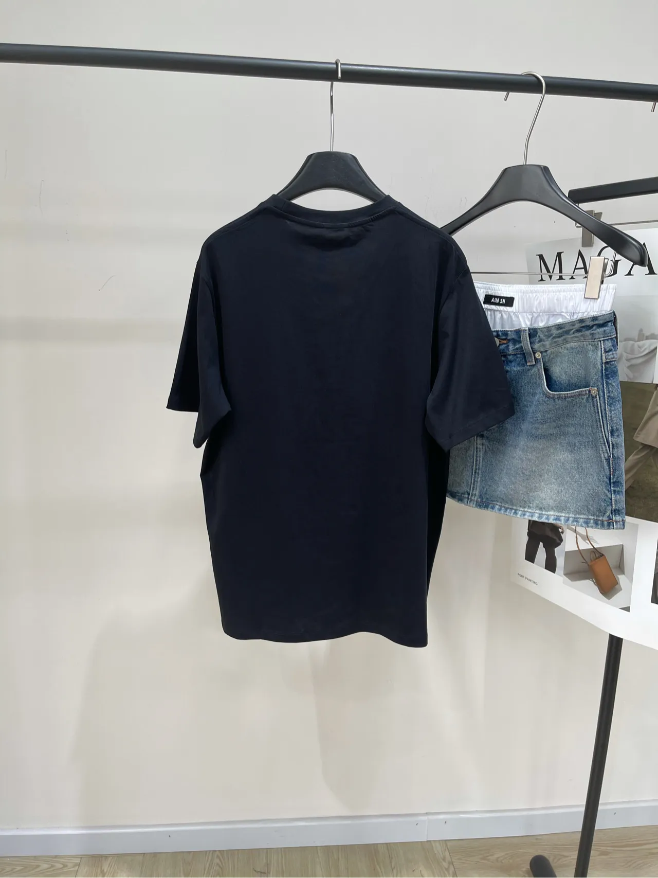 Loewe新作黒アルファベット半袖Tシャツ - 画像 (9)