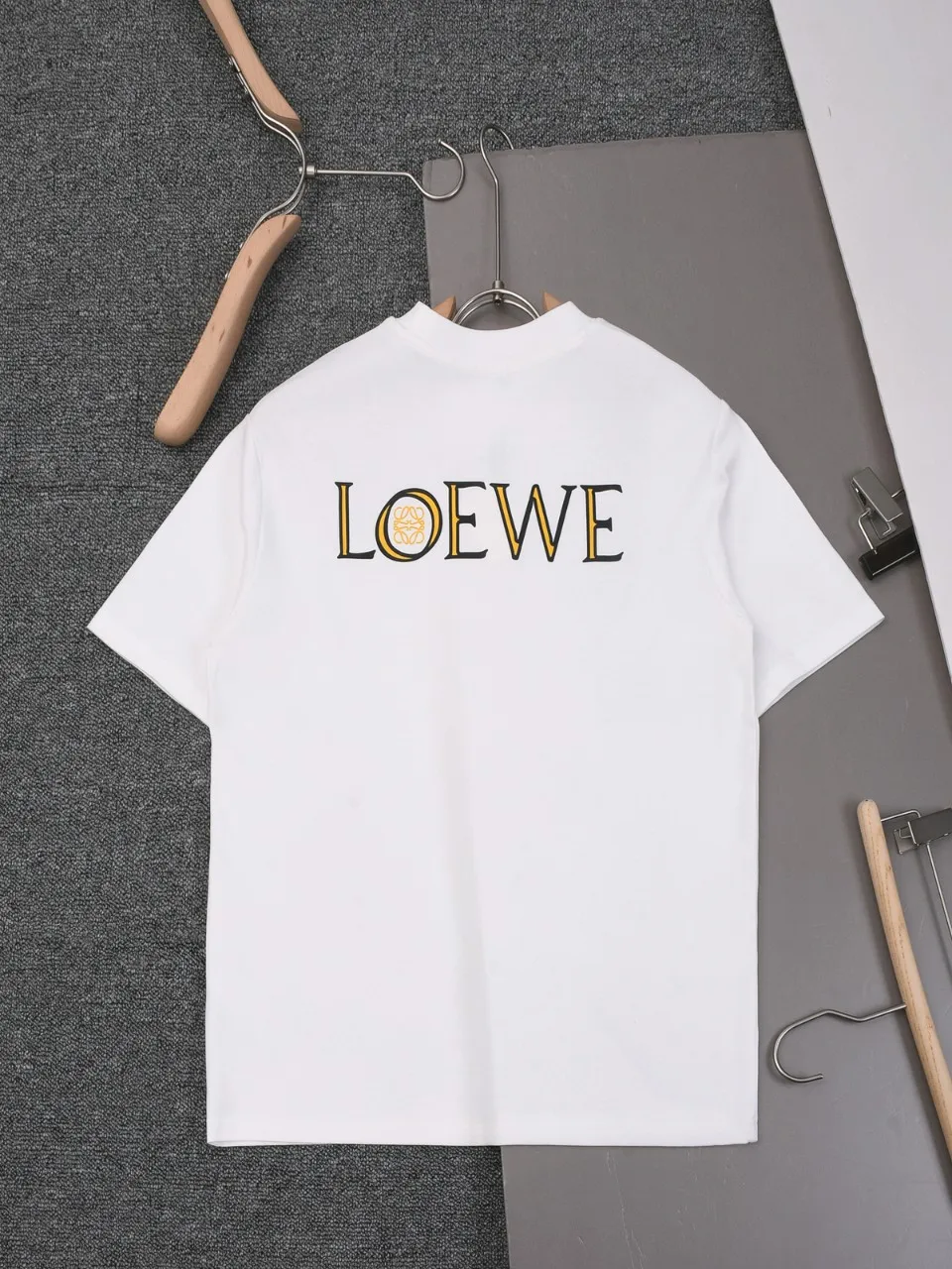 ロエウエ白プリント半袖Tシャツ新作 - 画像 (3)