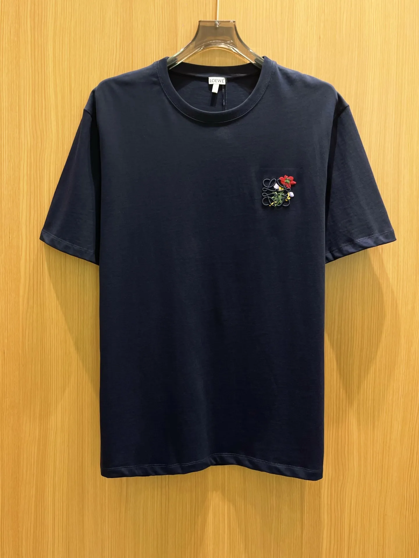 Loewe新作黒プリント半袖Tシャツ