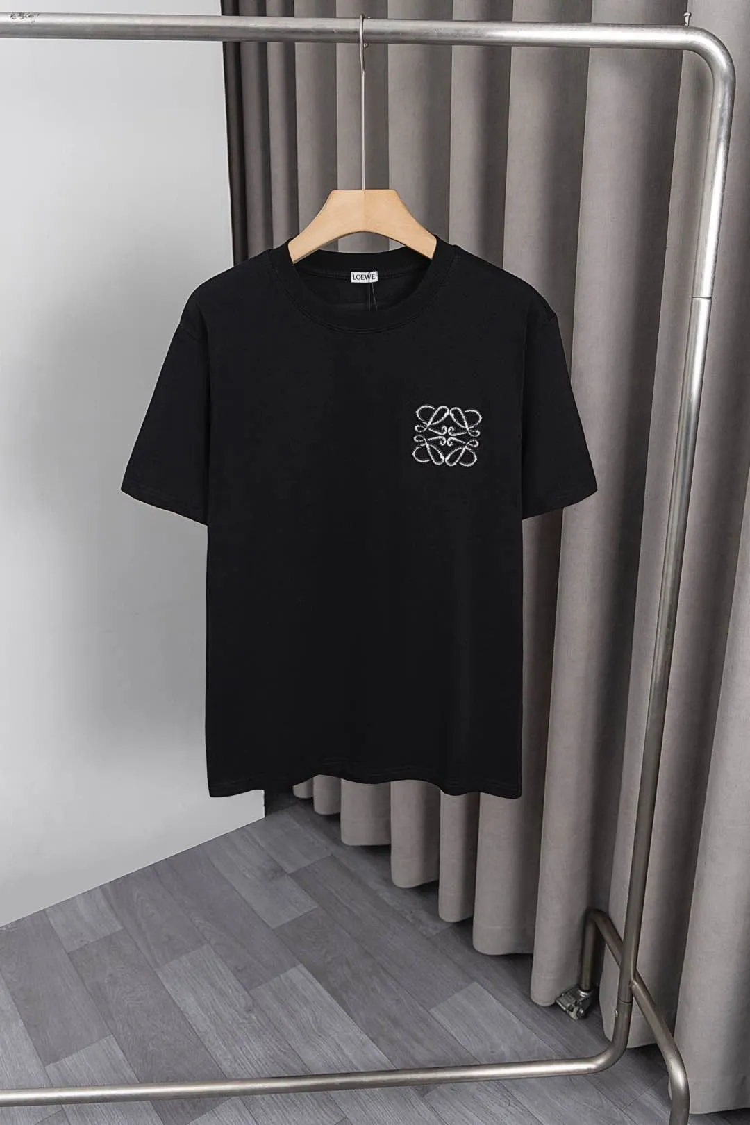LOEWE新作半袖Tシャツ黒白アルファベット刺繍 - 画像 (7)