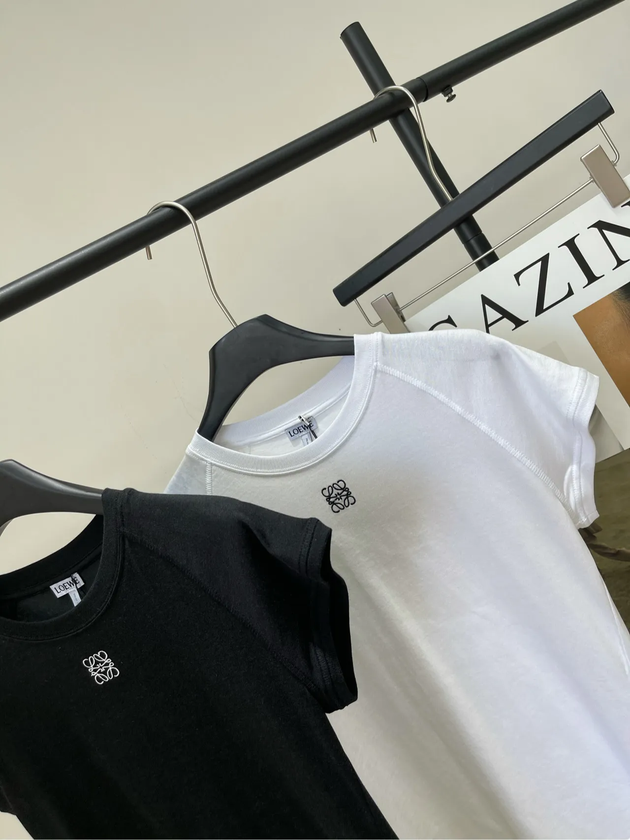 LOEWE新作黒白半袖Tシャツ刺繍デザイン - 画像 (7)