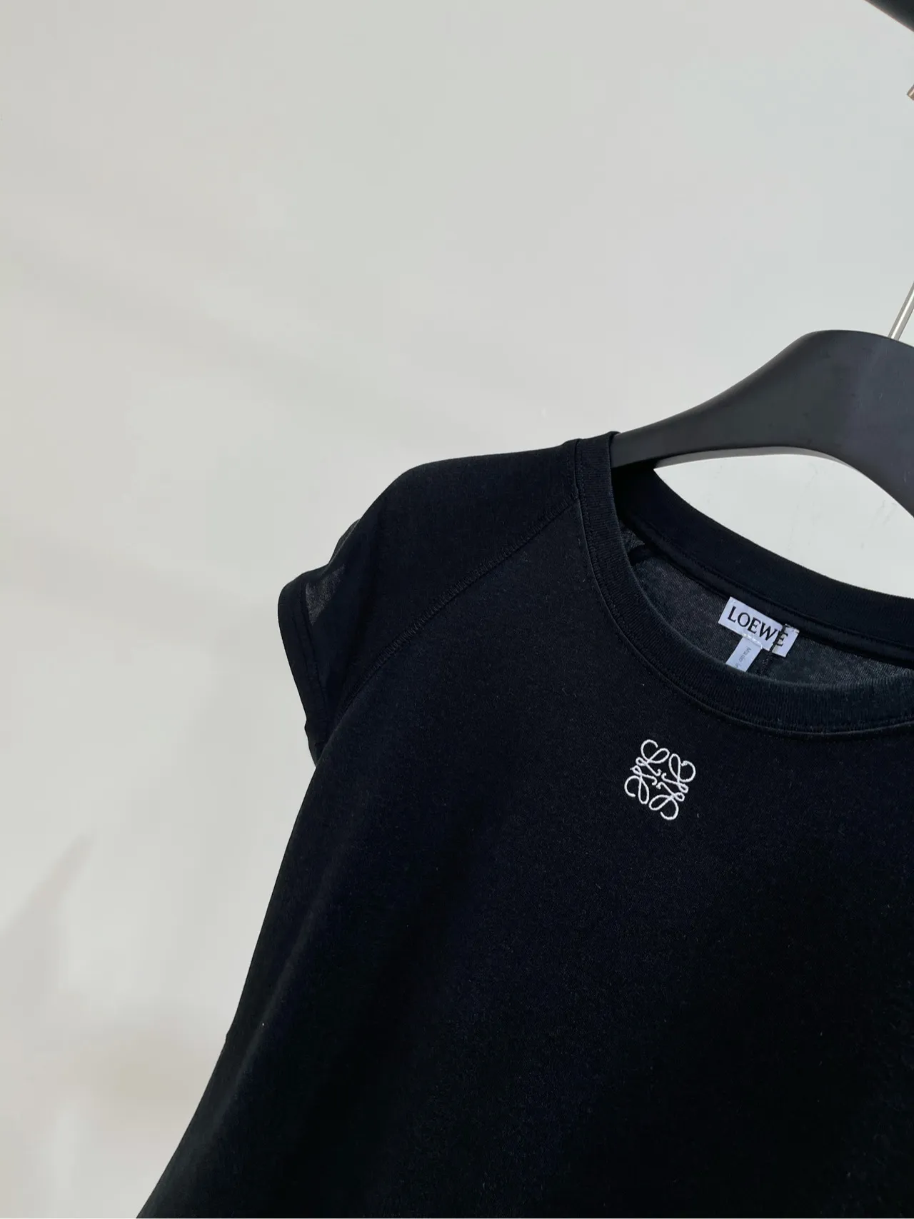 LOEWE新作黒白半袖Tシャツ刺繍デザイン - 画像 (8)