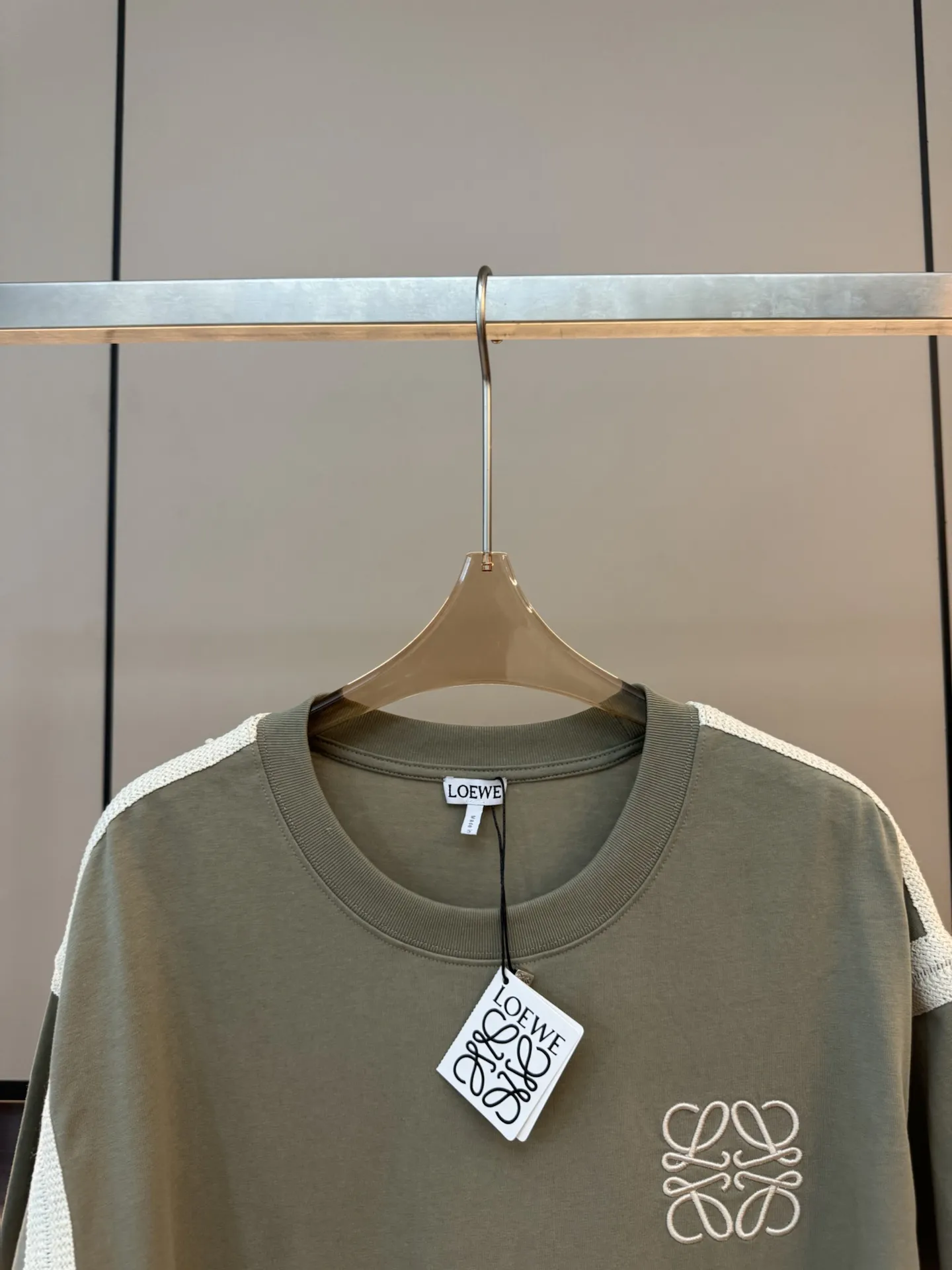 LOEWE新作黒白スプライシング半袖Tシャツ - 画像 (5)