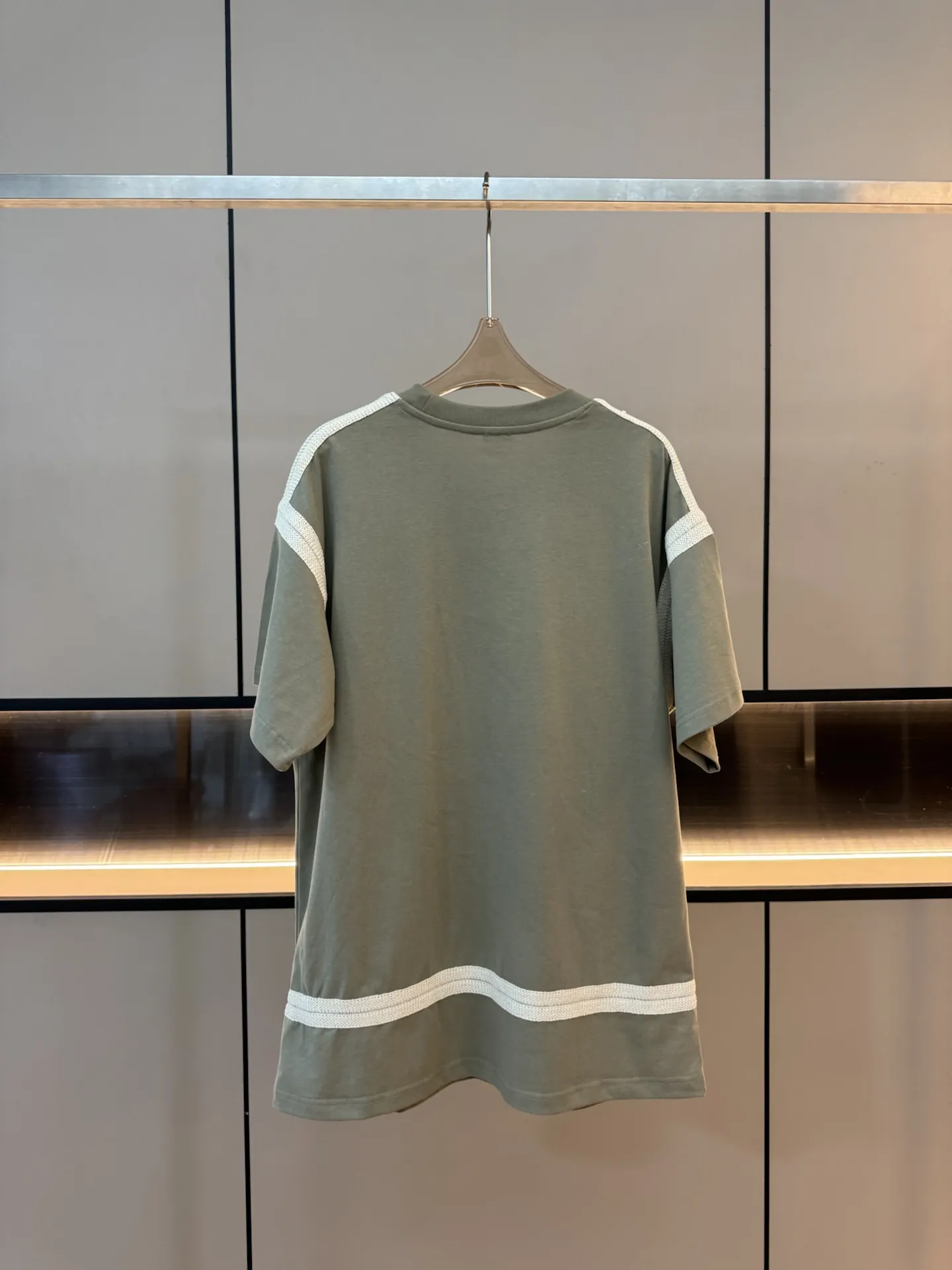 LOEWE新作黒白スプライシング半袖Tシャツ - 画像 (7)