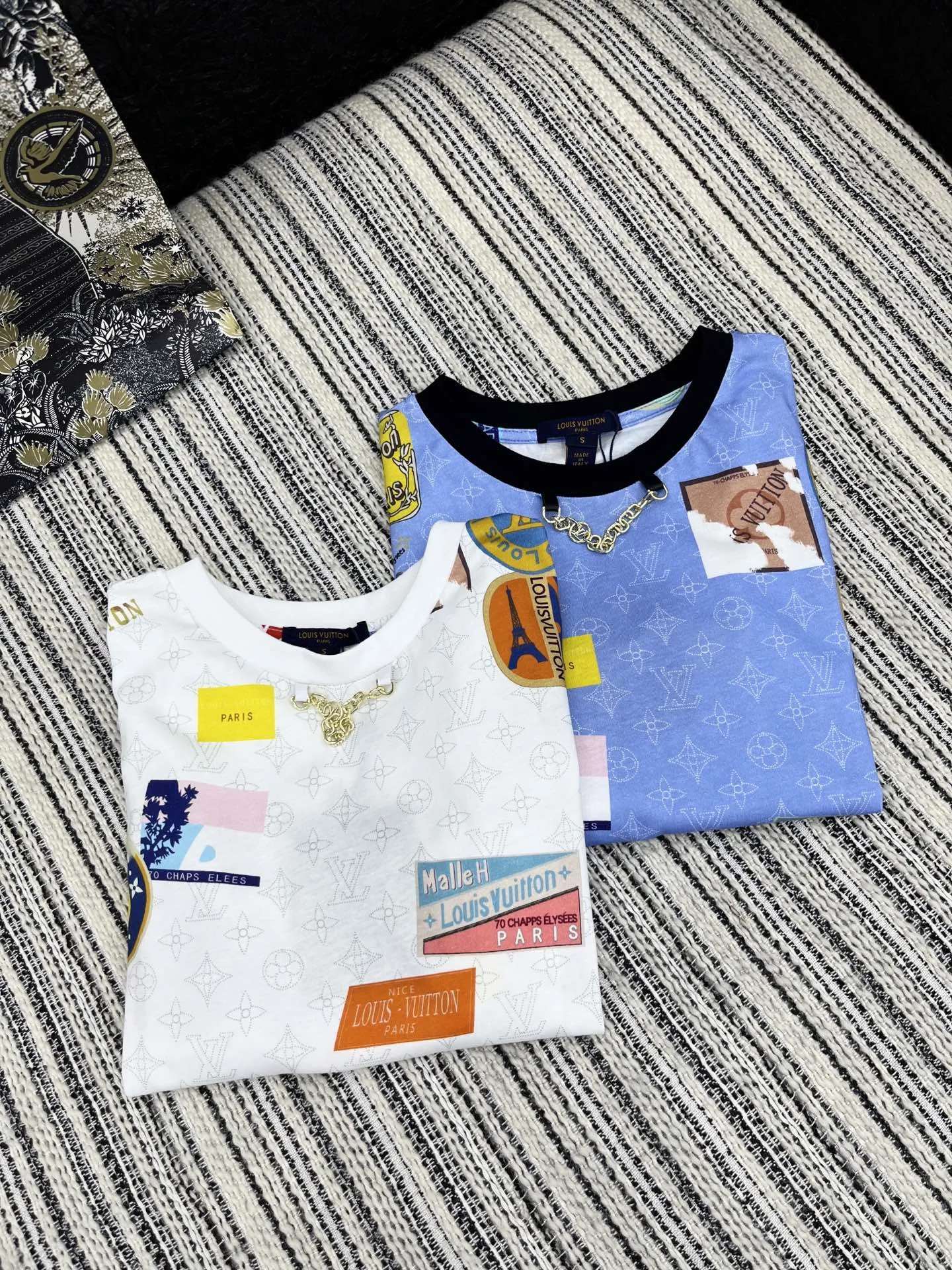 LOUIS VUITTON新作白黒プリント半袖Tシャツ - 画像 (6)