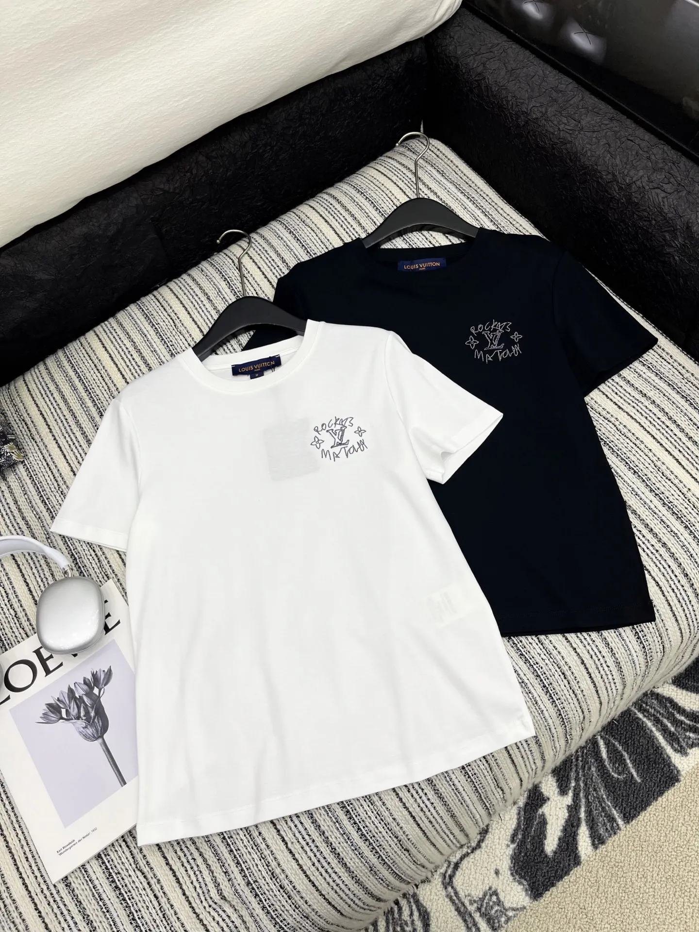 Louis Vuitton 黒 新作プリント半袖Tシャツ - 画像 (4)