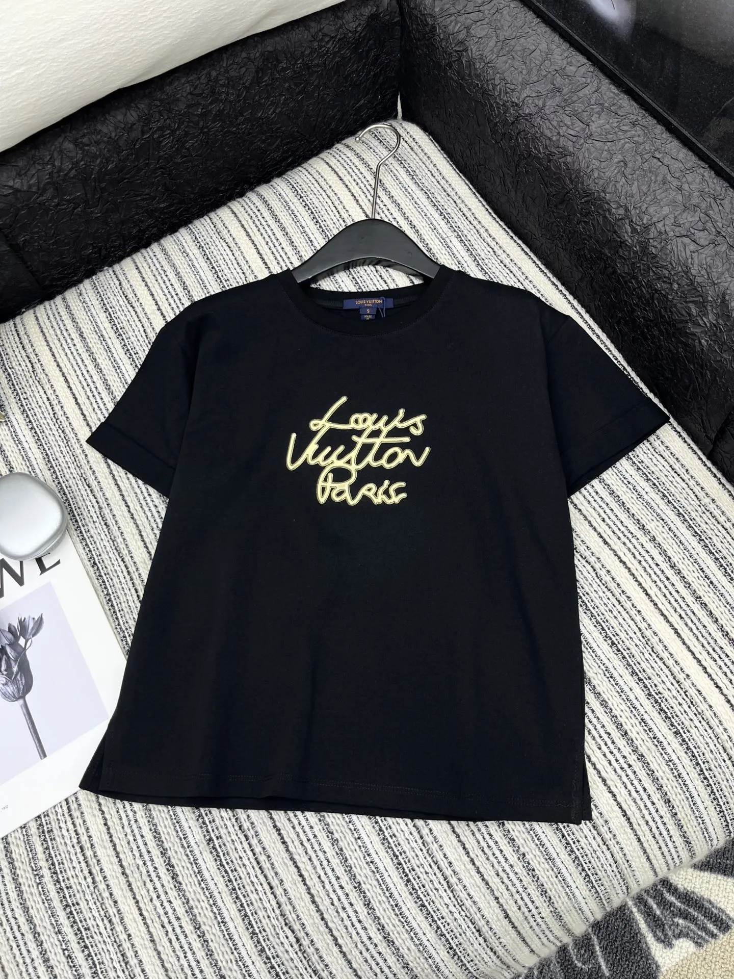 Louis Vuitton新作黒プリント半袖Tシャツ