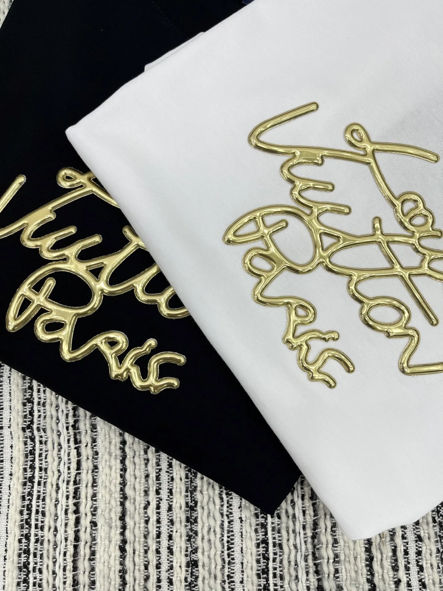 Louis Vuitton新作黒プリント半袖Tシャツ - 画像 (7)