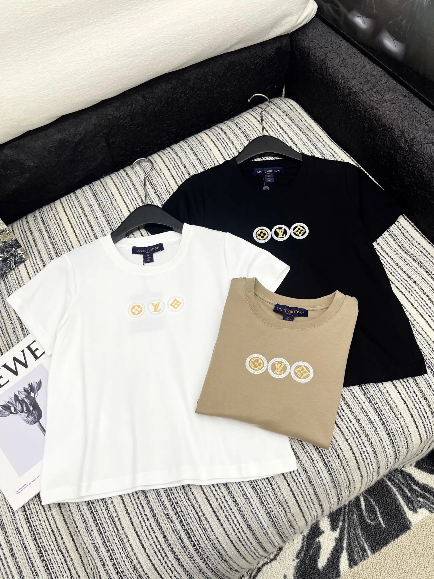 Louis Vuitton 黒 新作プリント半袖Tシャツ - 画像 (5)