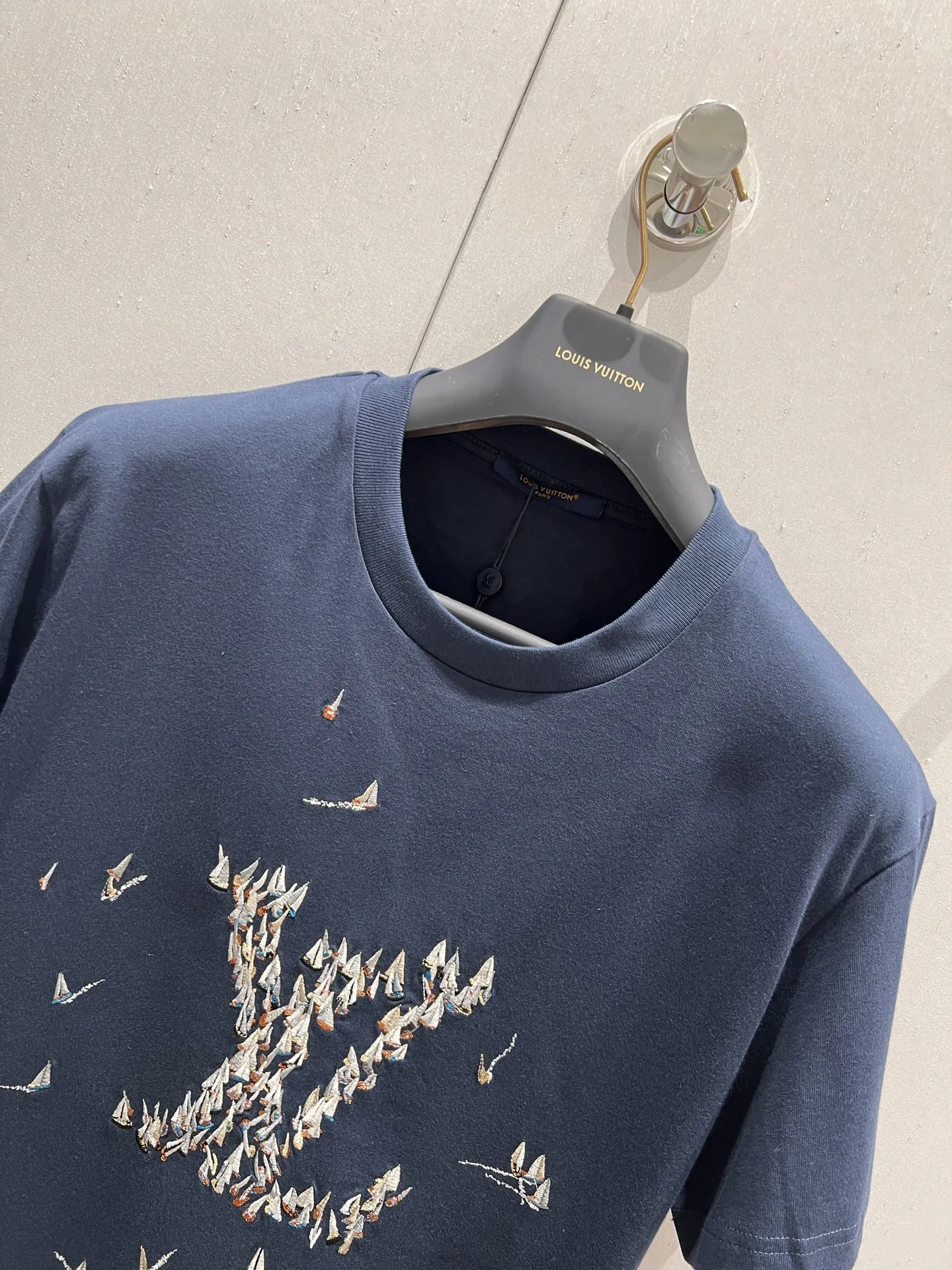 Louis Vuitton新作ネイビーブルー半袖Tシャツ - 画像 (4)