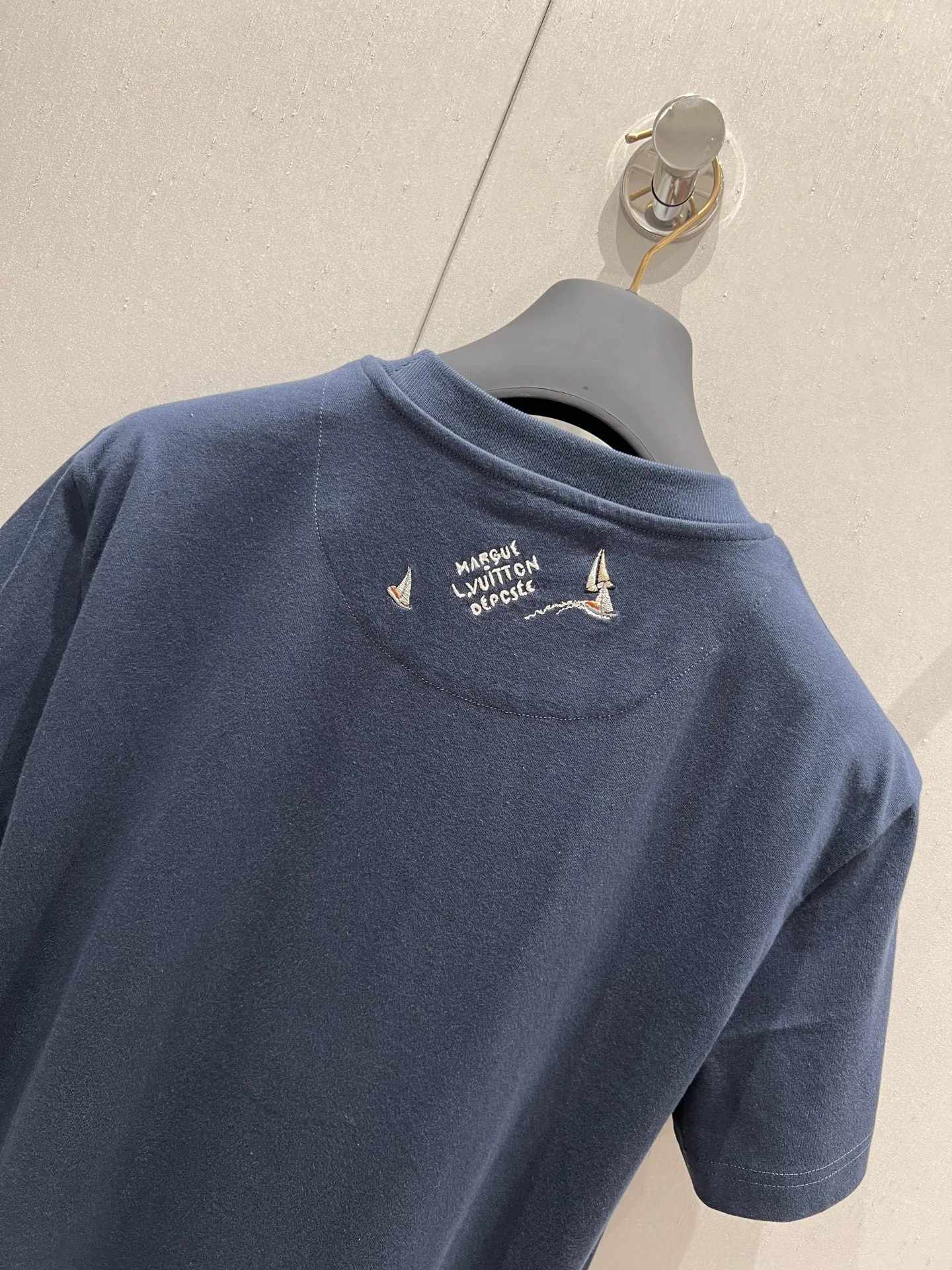 Louis Vuitton新作ネイビーブルー半袖Tシャツ - 画像 (5)