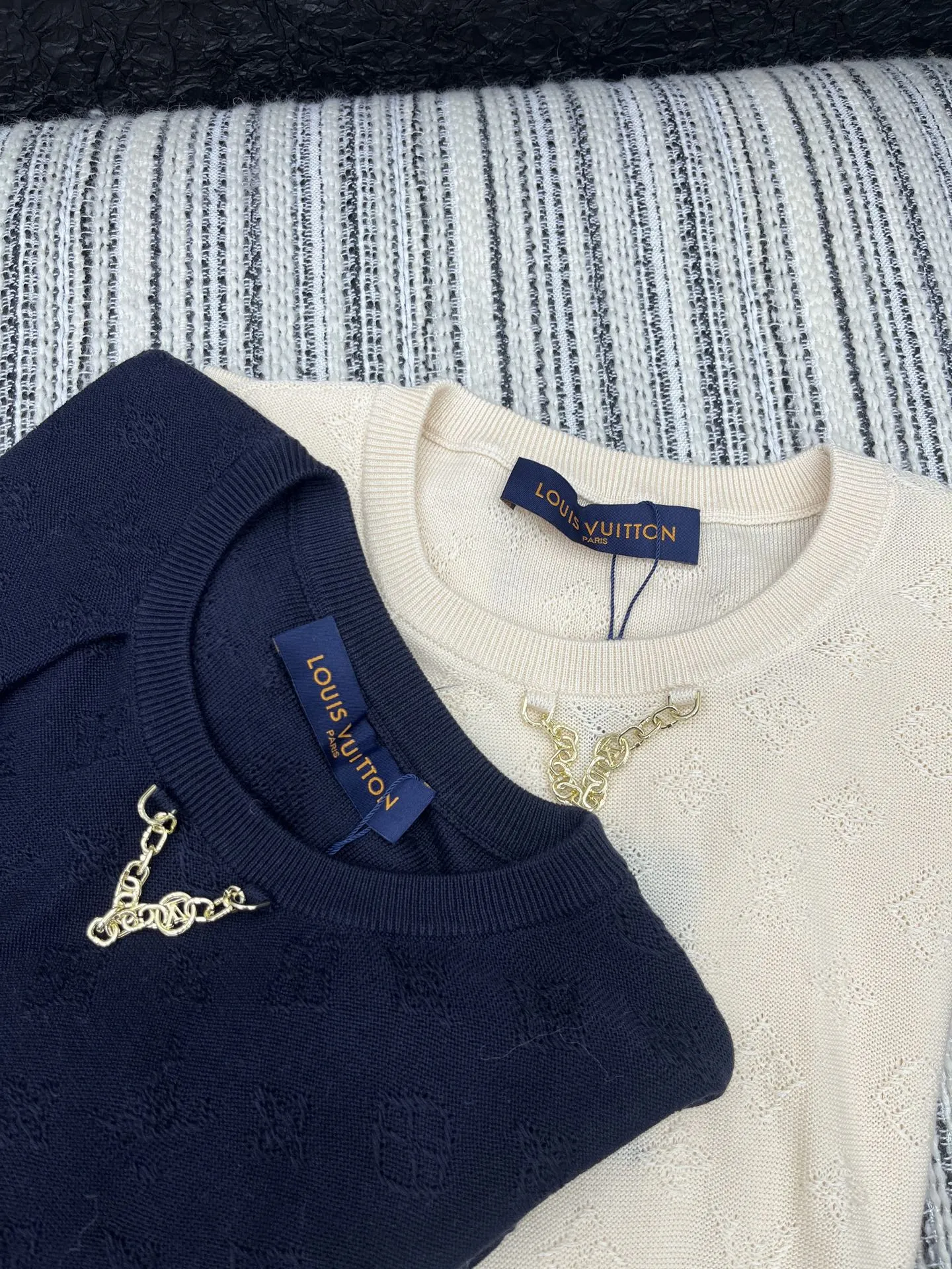 Louis Vuitton新作杏色半袖ニットトップス - 画像 (7)