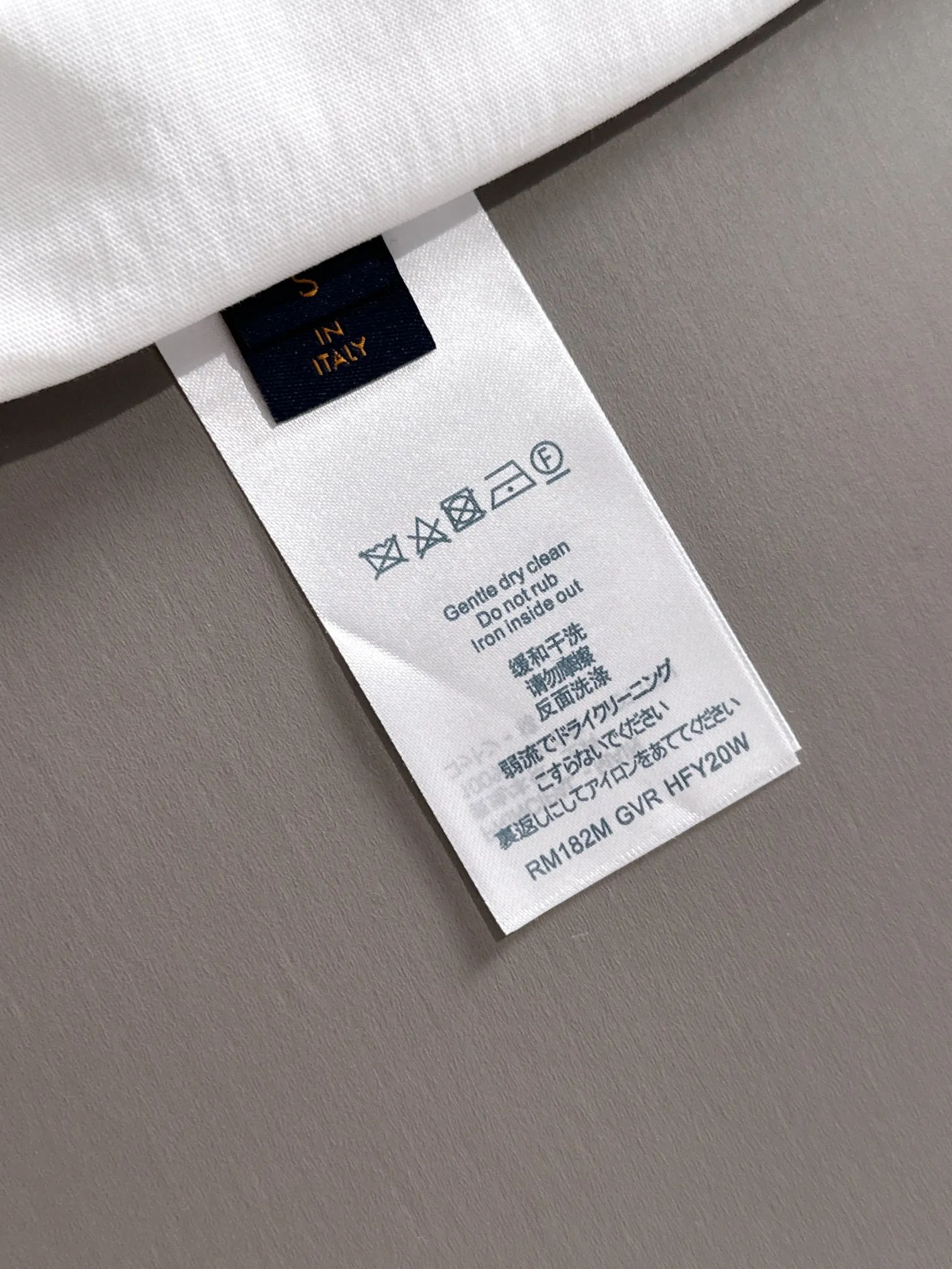 LOUIS VUITTON 2025新作 白 半袖Tシャツ - 画像 (9)