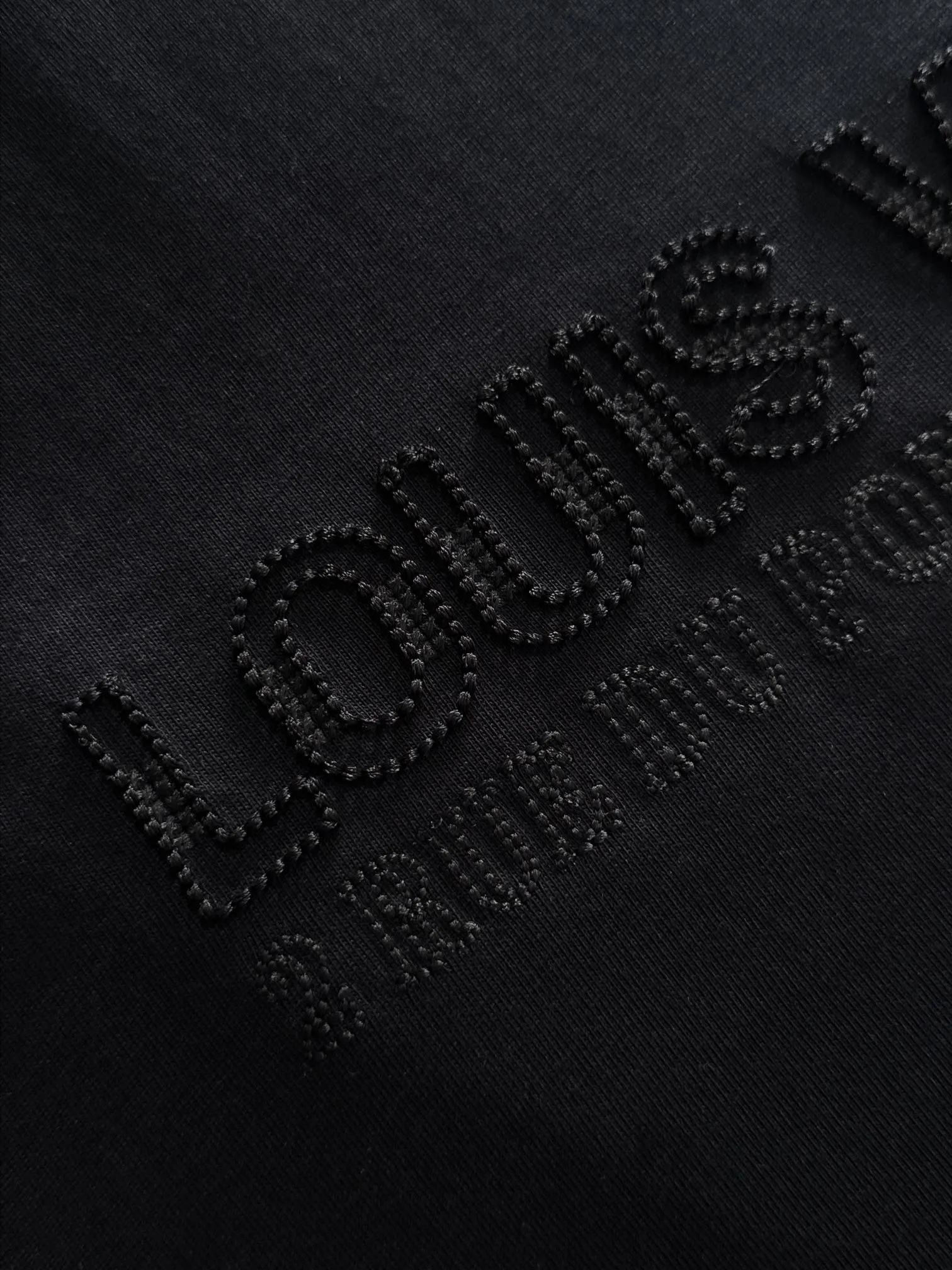 LOUIS VUITTON 2025新作 黒 半袖Tシャツ - 画像 (8)