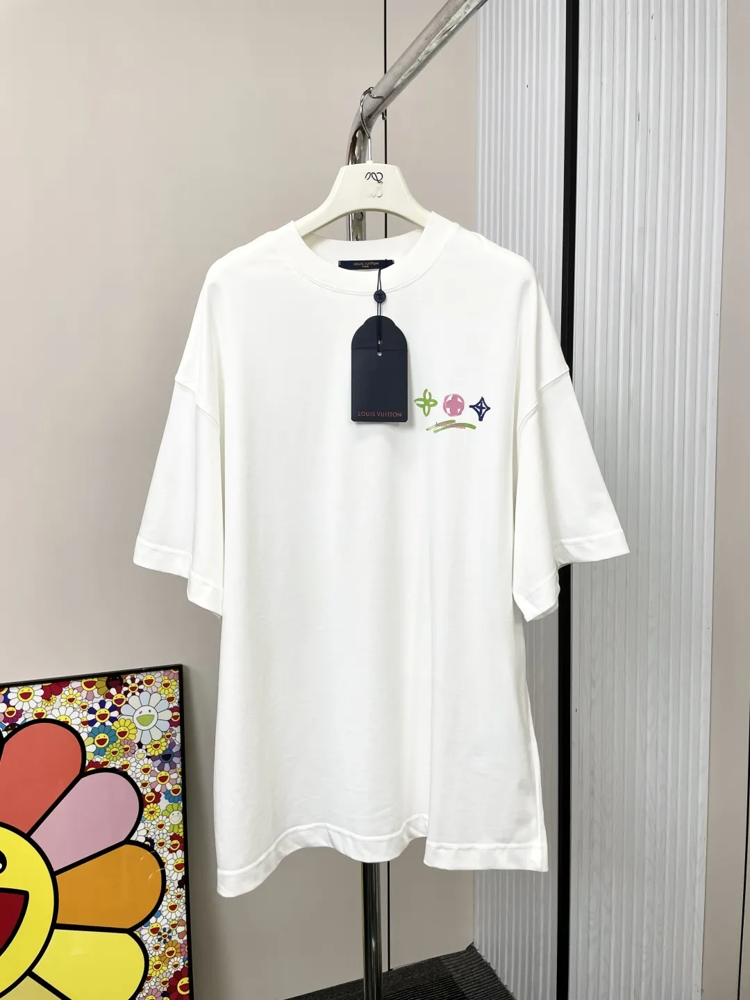LOUIS VUITTON 新作白プリント半袖Tシャツ
