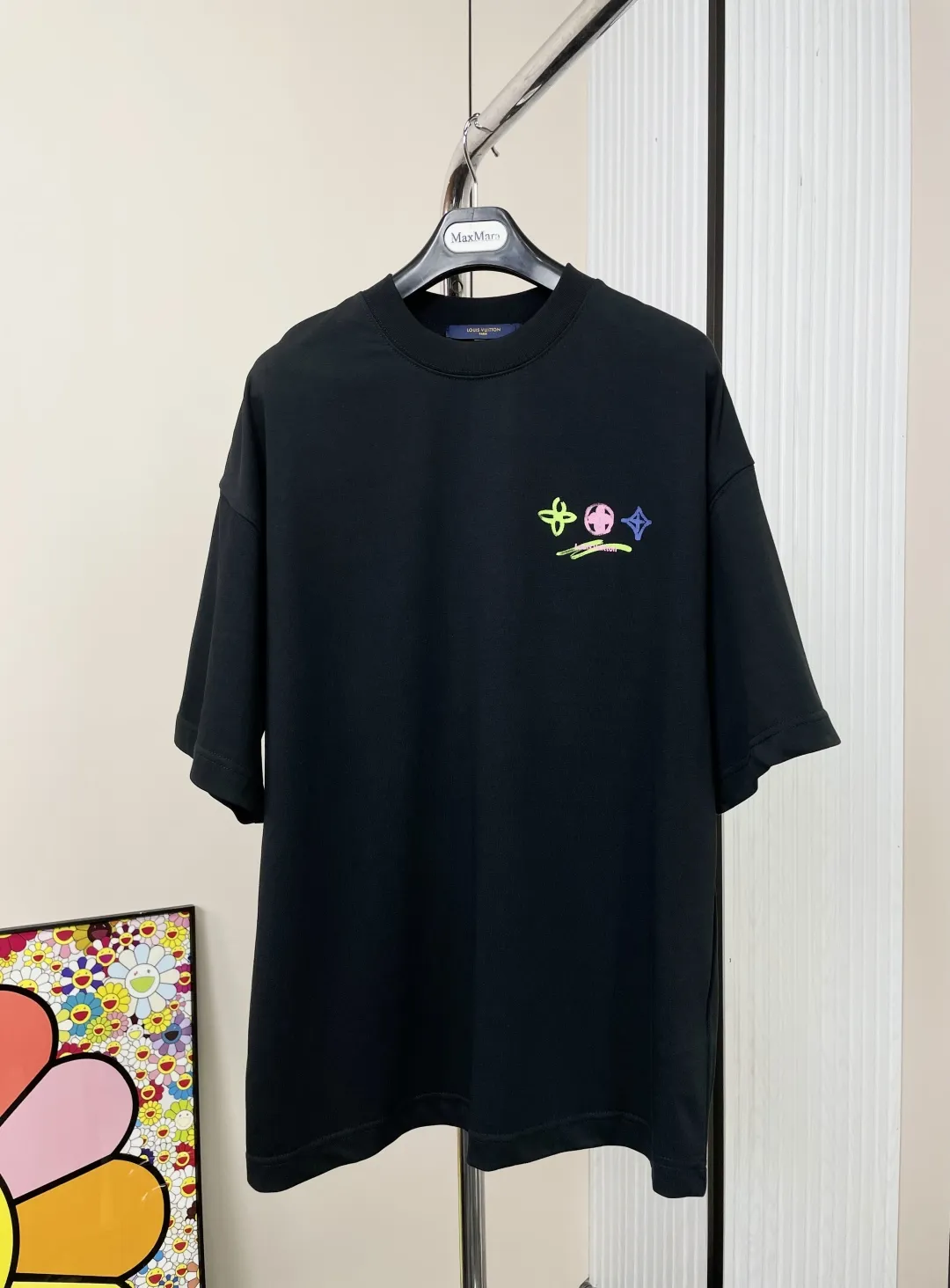 LOUIS VUITTON 新作黒プリント半袖Tシャツ