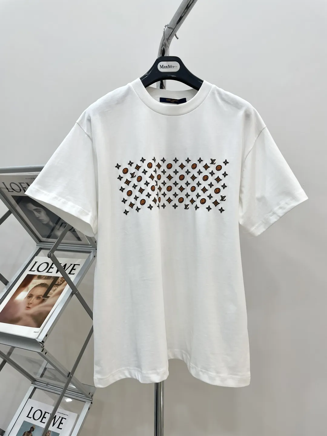 LOUIS VUITTON新作白プリント半袖Tシャツ