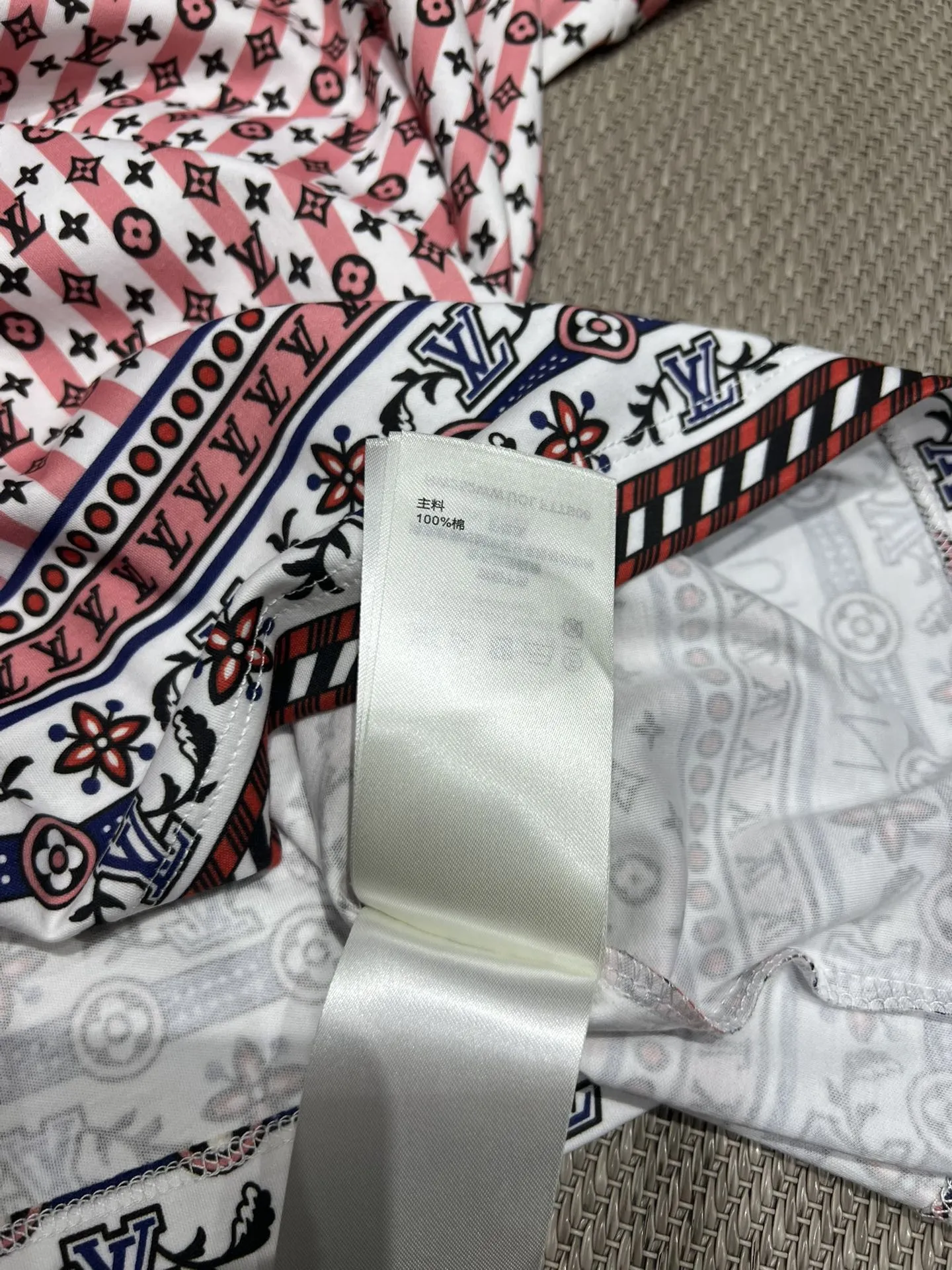 Louis Vuitton黒ストライププリント半袖Tシャツ - 画像 (11)