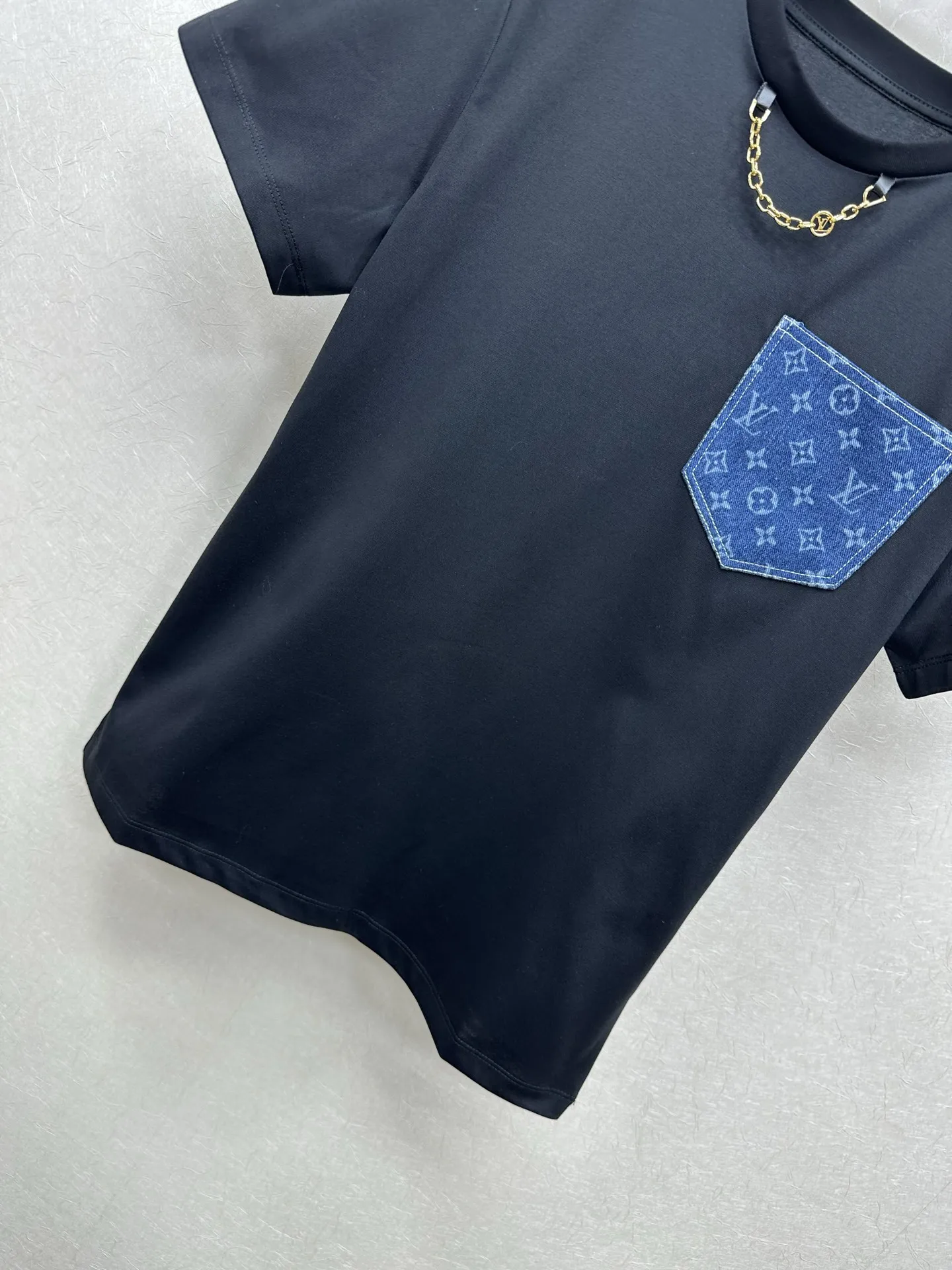 Louis Vuitton 新作黒半袖Tシャツ ストライプポケット - 画像 (6)