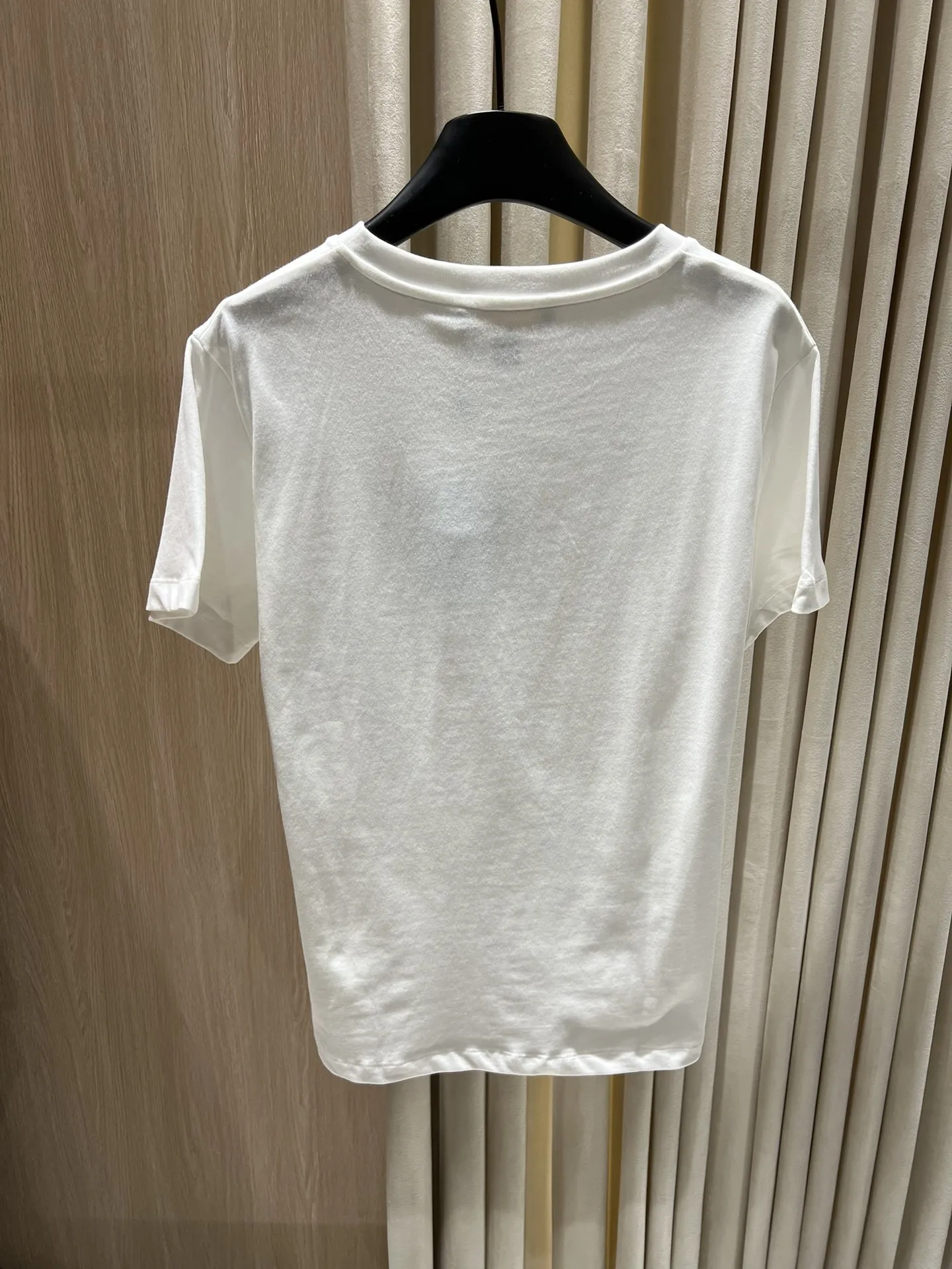 Louis Vuitton 白刺繍半袖Tシャツ新作 - 画像 (3)