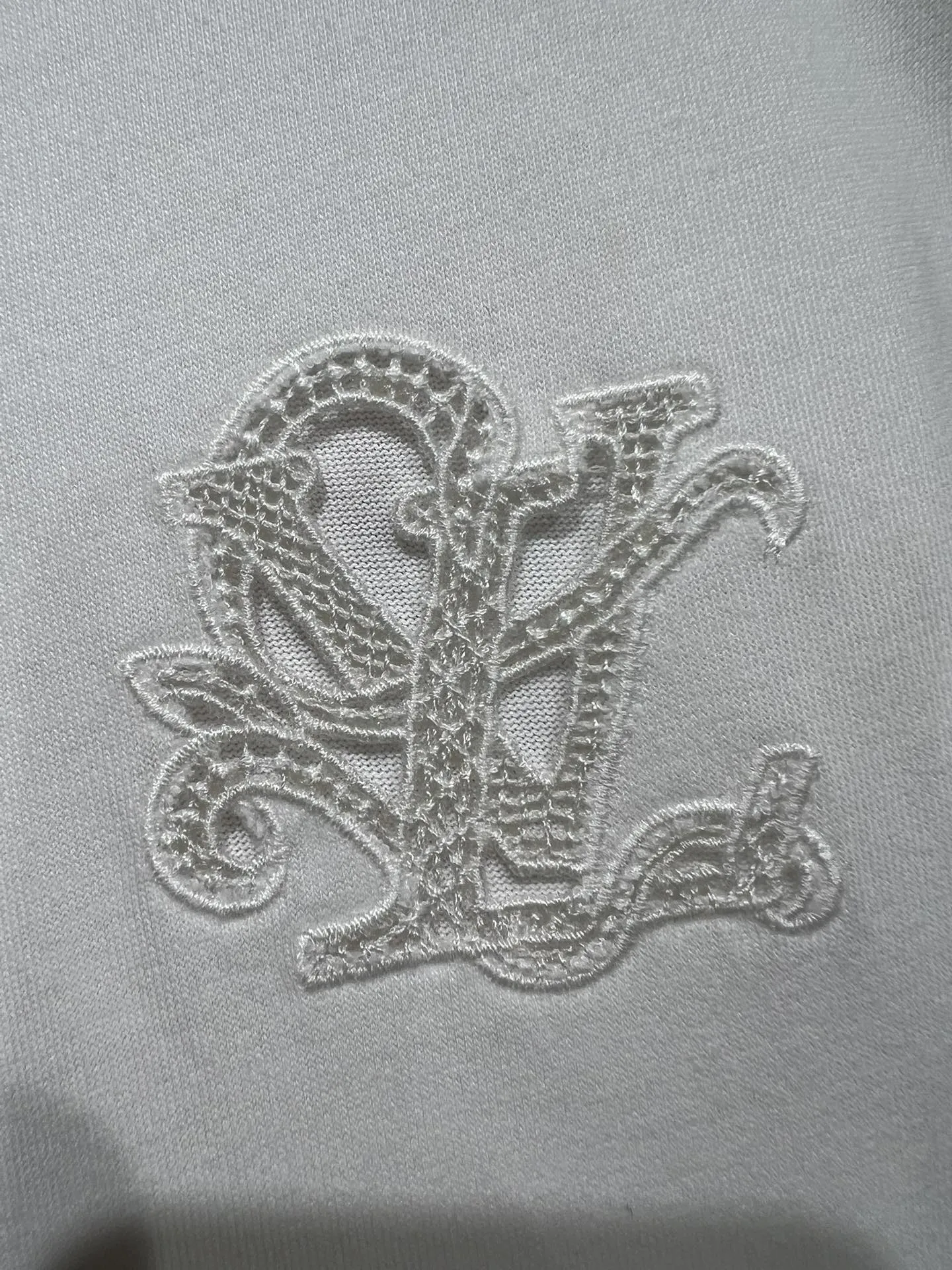 Louis Vuitton 白刺繍半袖Tシャツ新作 - 画像 (6)