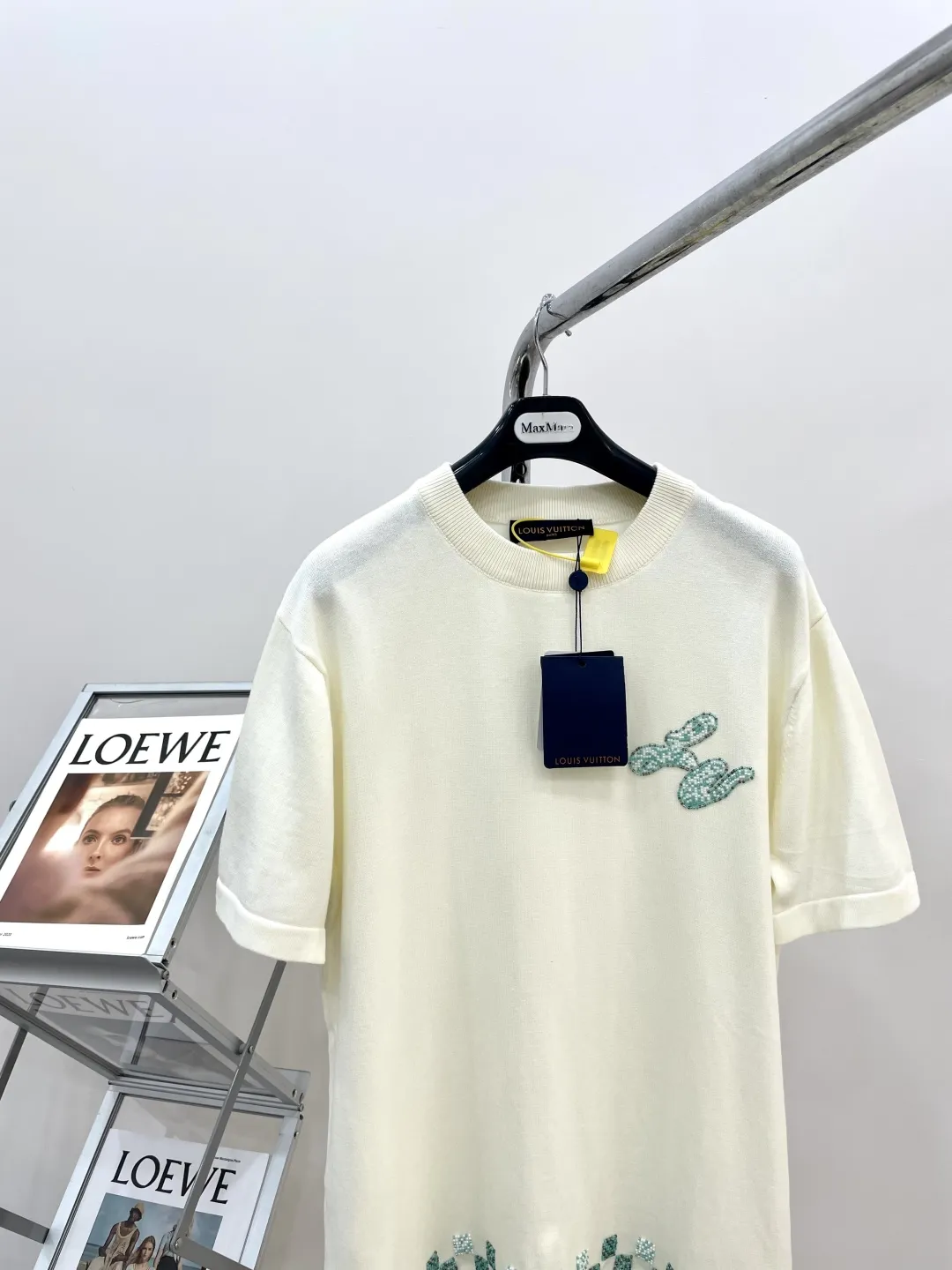 LOUIS VUITTON 白 手工ビーズ編み半袖Tシャツ - 画像 (4)