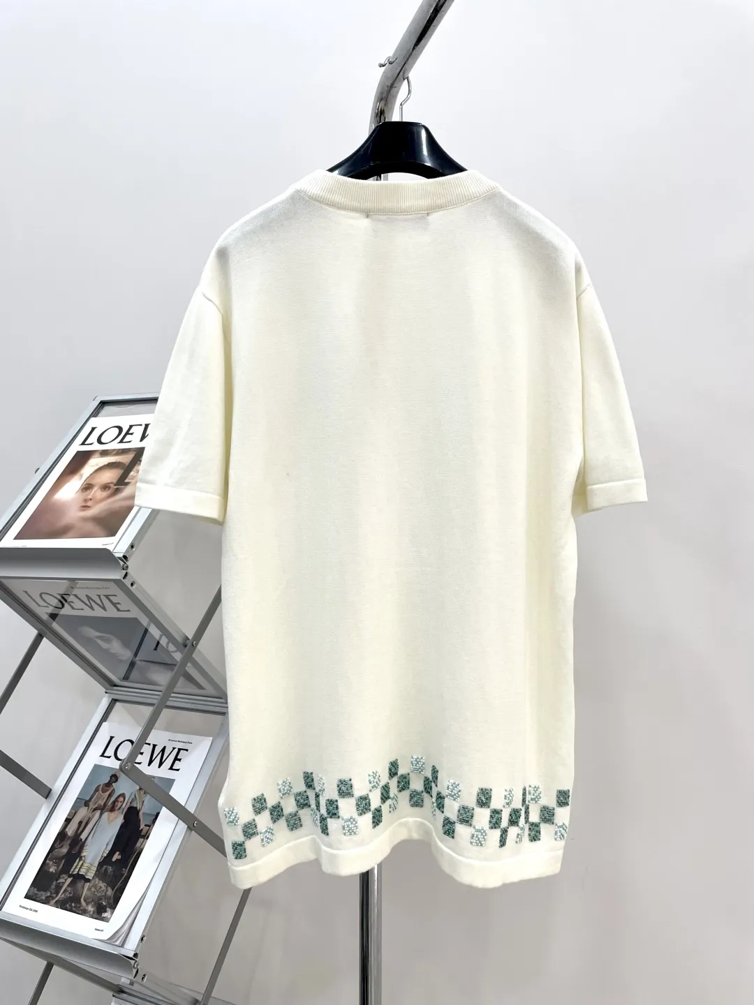 LOUIS VUITTON 白 手工ビーズ編み半袖Tシャツ - 画像 (10)