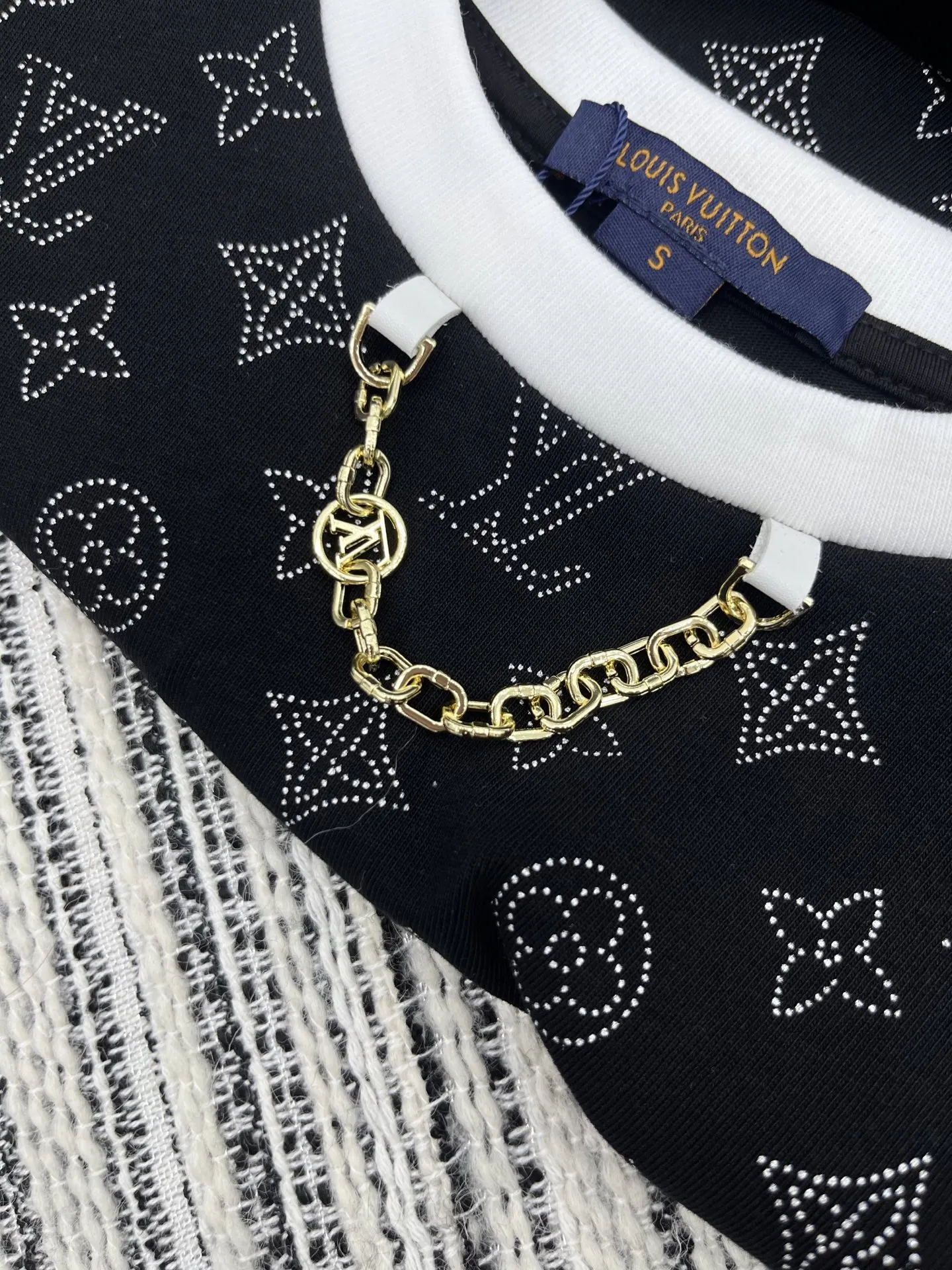 Louis Vuitton 黒プリント半袖Tシャツ新作 - 画像 (6)