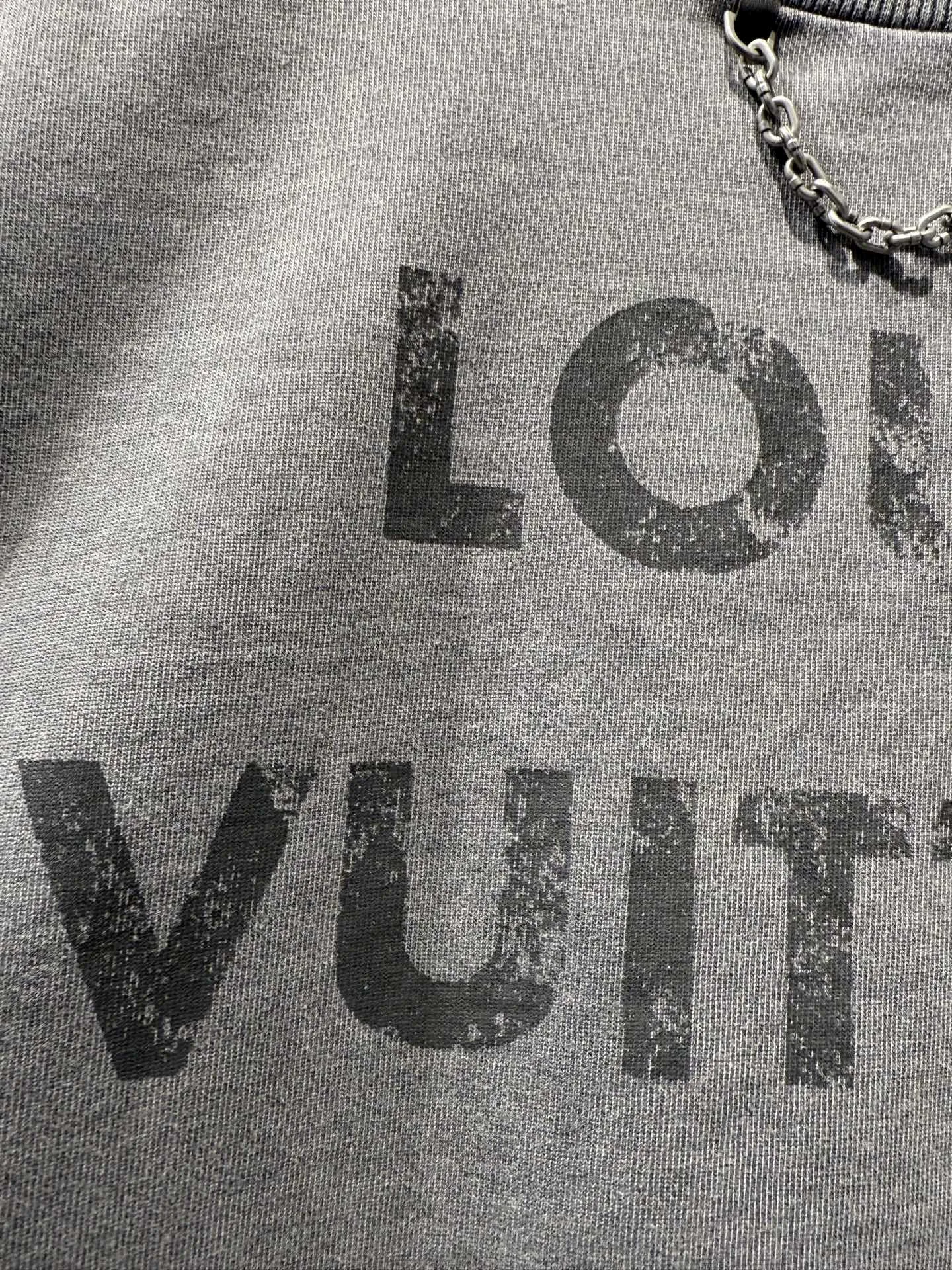LOUIS VUITTON新作グレー半袖Tシャツ - 画像 (7)