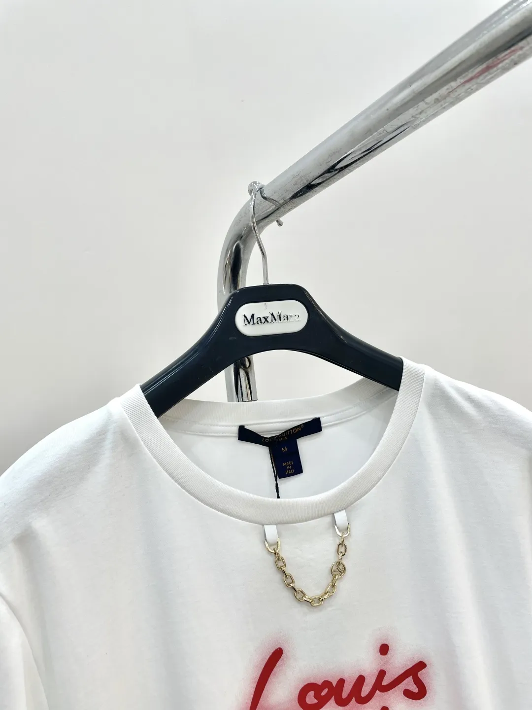 LOUIS VUITTON 赤いアルファベット半袖Tシャツ - 画像 (3)