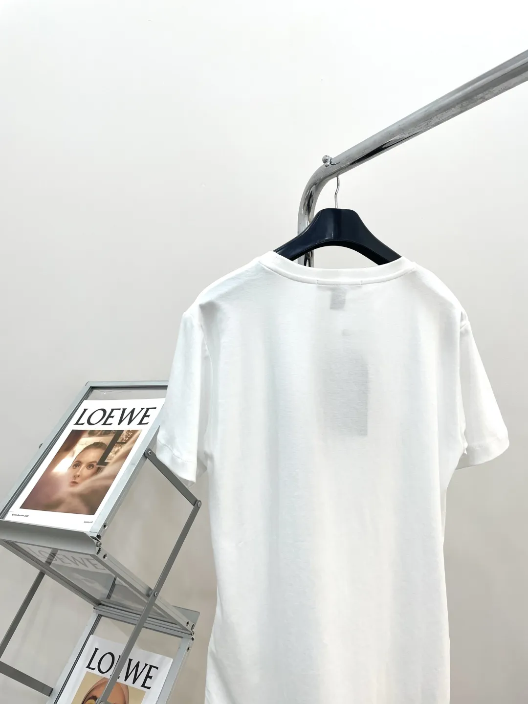 LOUIS VUITTON 赤いアルファベット半袖Tシャツ - 画像 (9)