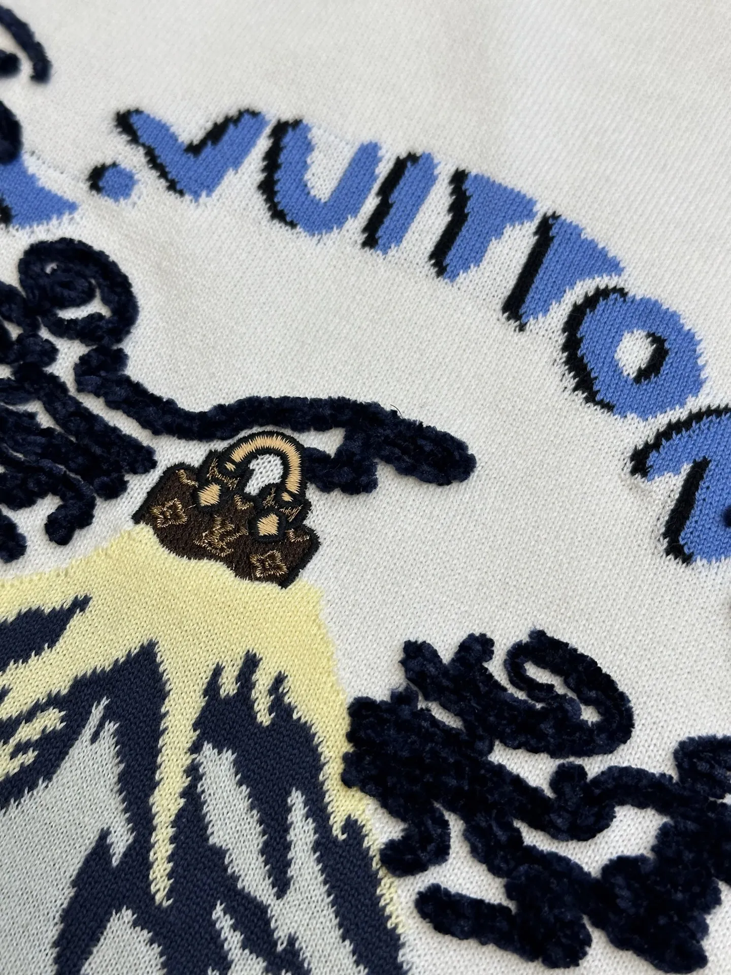 Louis Vuitton x Nigo 新作白ニット半袖Tシャツ - 画像 (10)