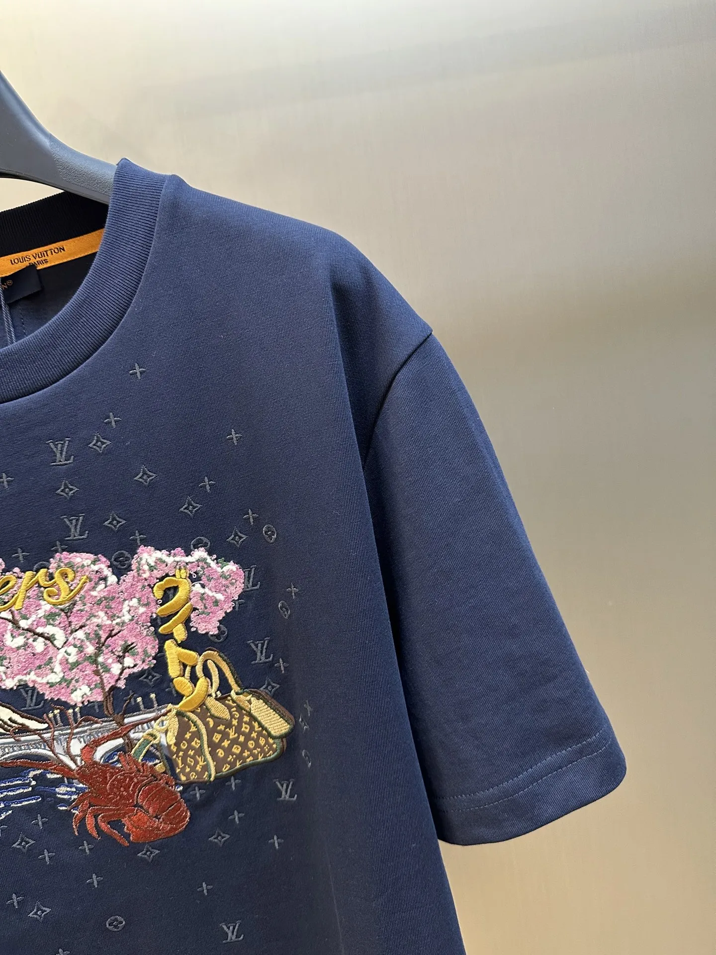 Louis Vuitton Nigoシリーズ 黒 刺繍半袖Tシャツ - 画像 (4)