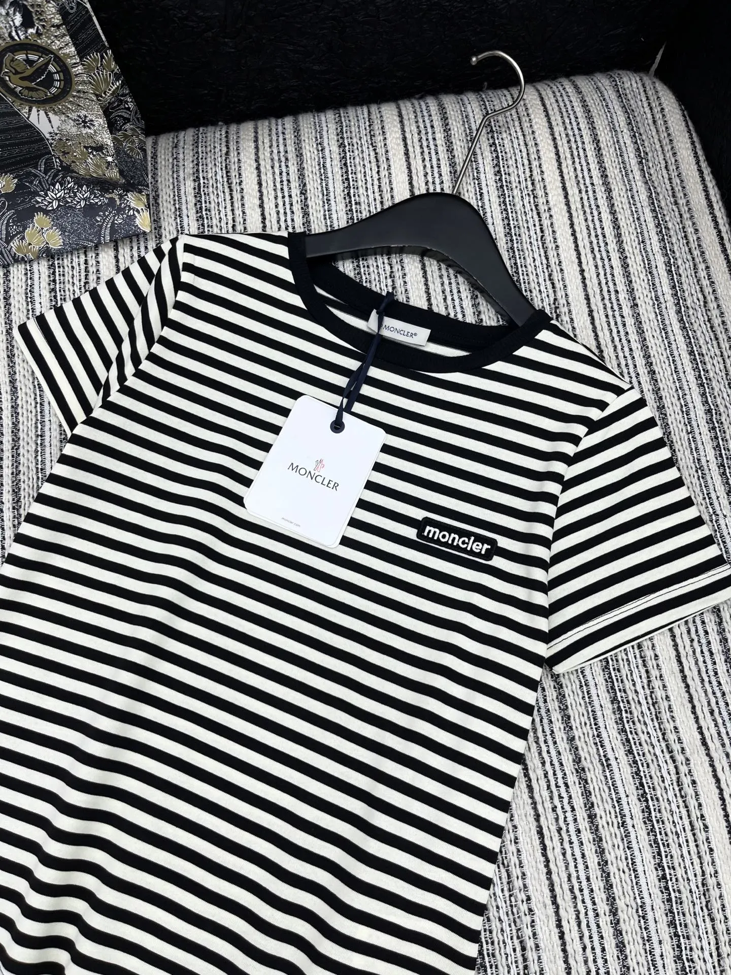 Moncler新作黒ストライプ半袖Tシャツ - 画像 (3)