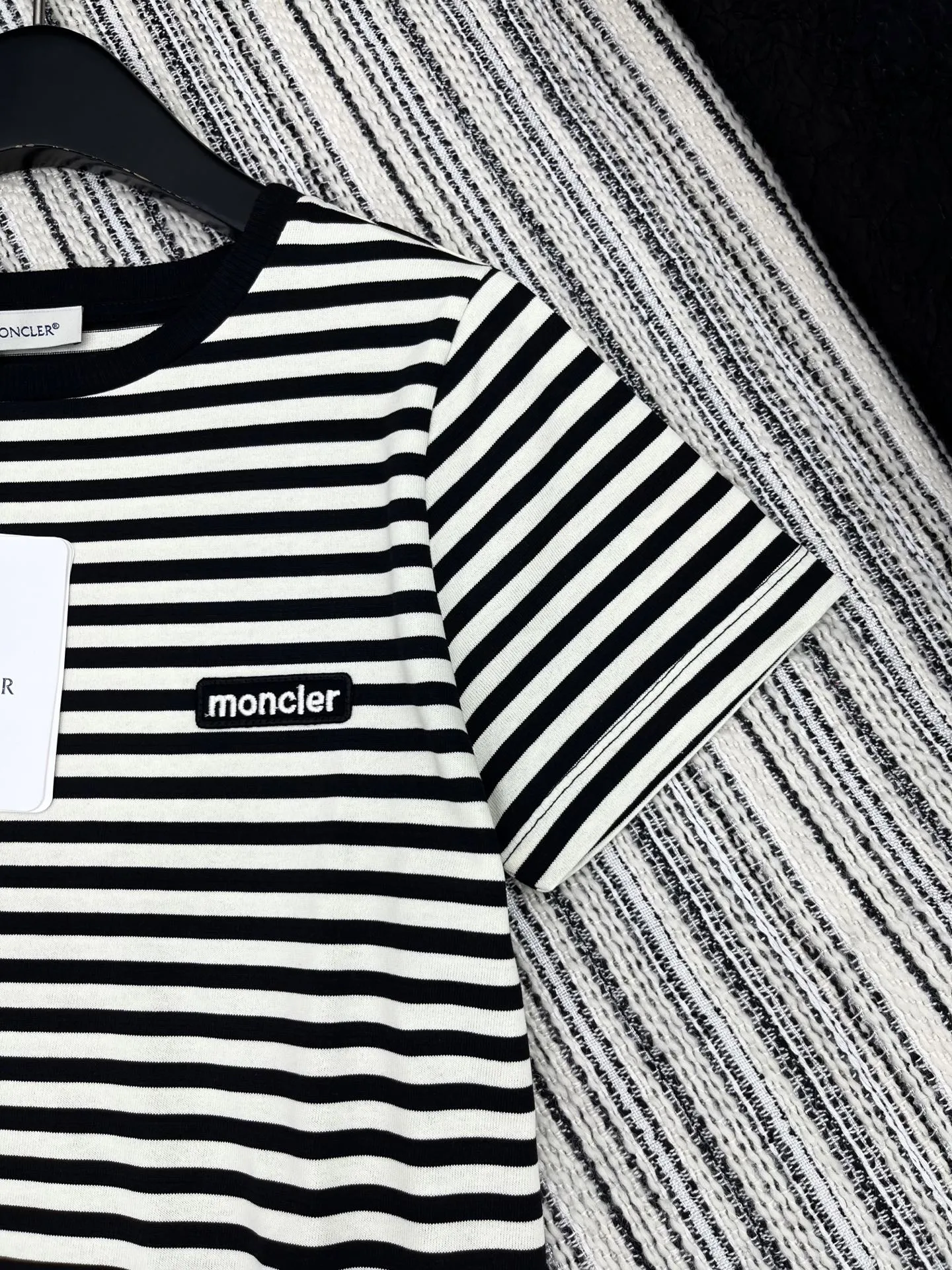 Moncler新作黒ストライプ半袖Tシャツ - 画像 (4)